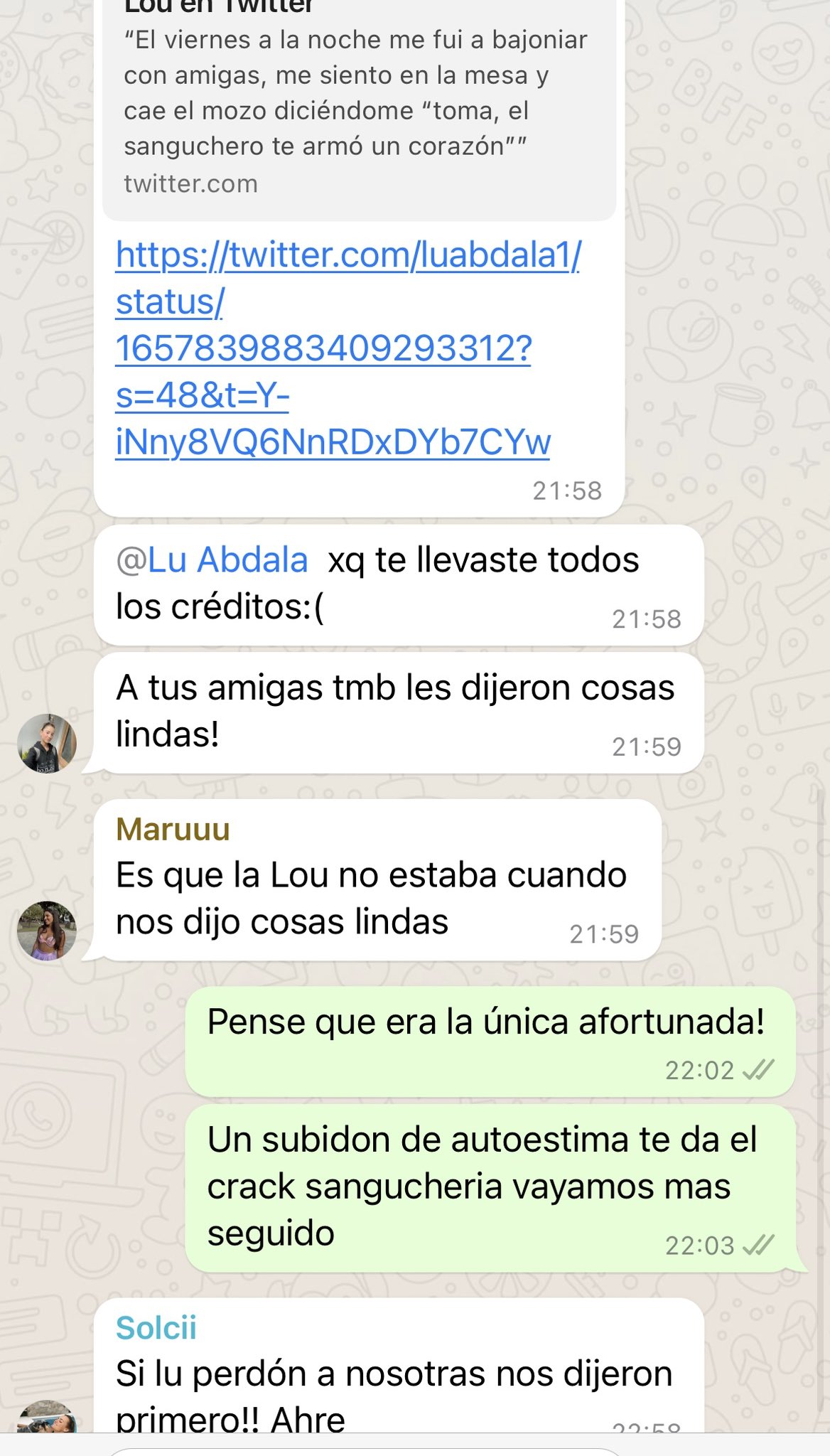 El mozo también había estado 'chamuyando' a las amigas de 'Lu'.