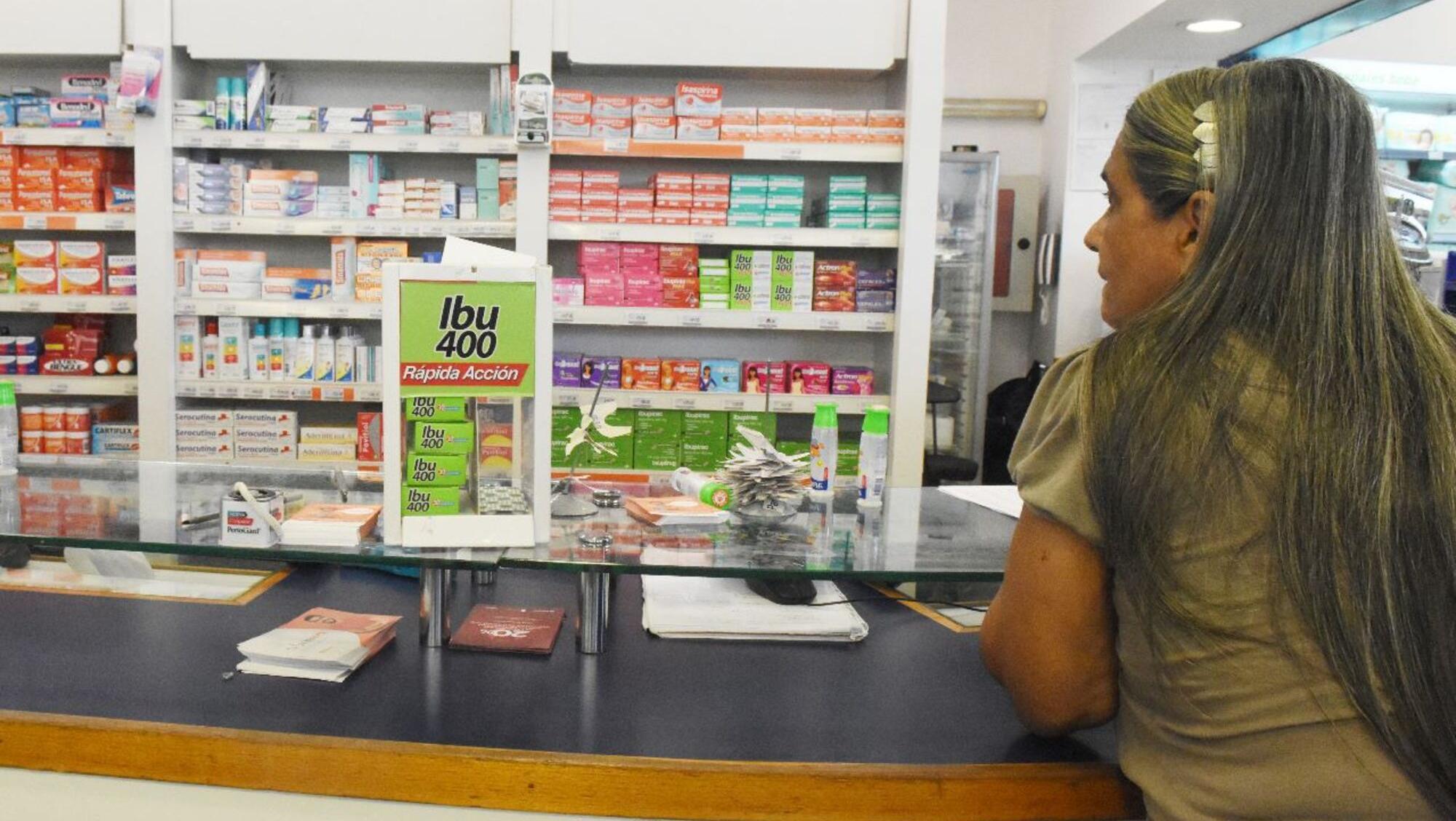 Un brutal ataque informático afectó el sistema de farmacias de distintos puntos del país (Crónica/Pablo Villán).