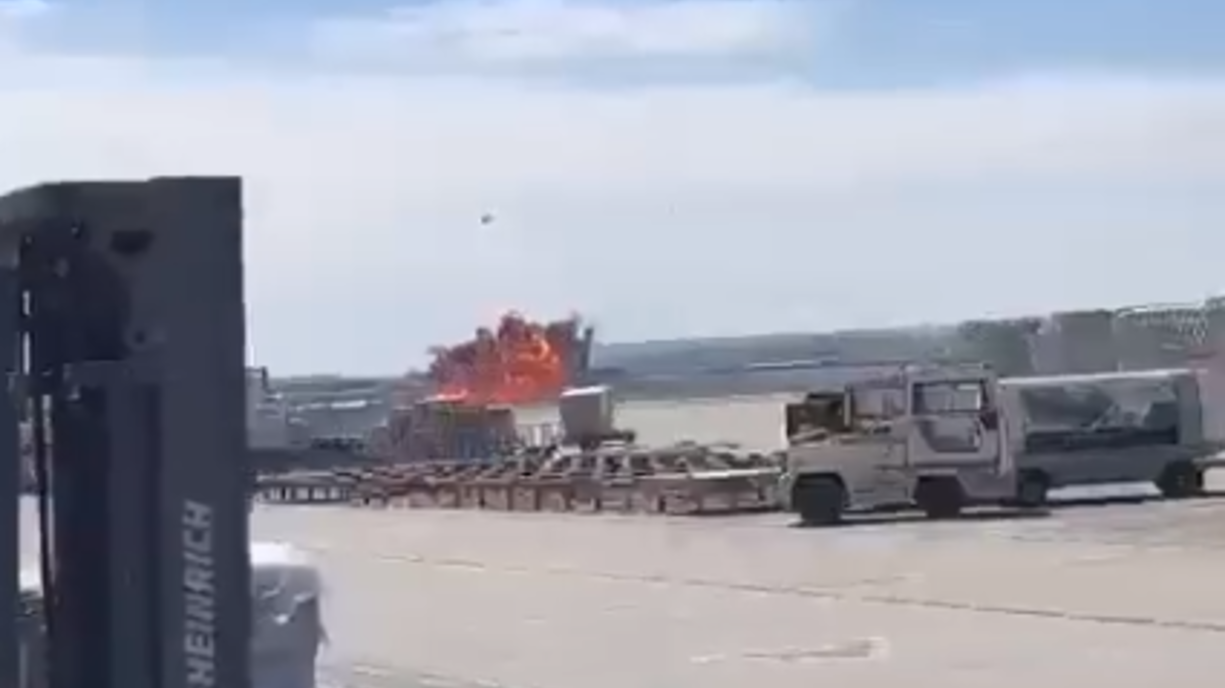 El piloto pudo eyectarse del avión justo a tiempo (Captura de video).