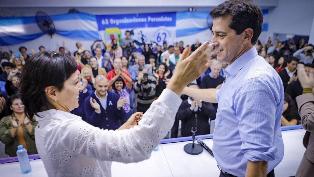 La intendenta de Quilmes, Mayra Mendoza, recibió este lunes al ministro del Interior de la Nación, Eduardo Wado de Pedro.