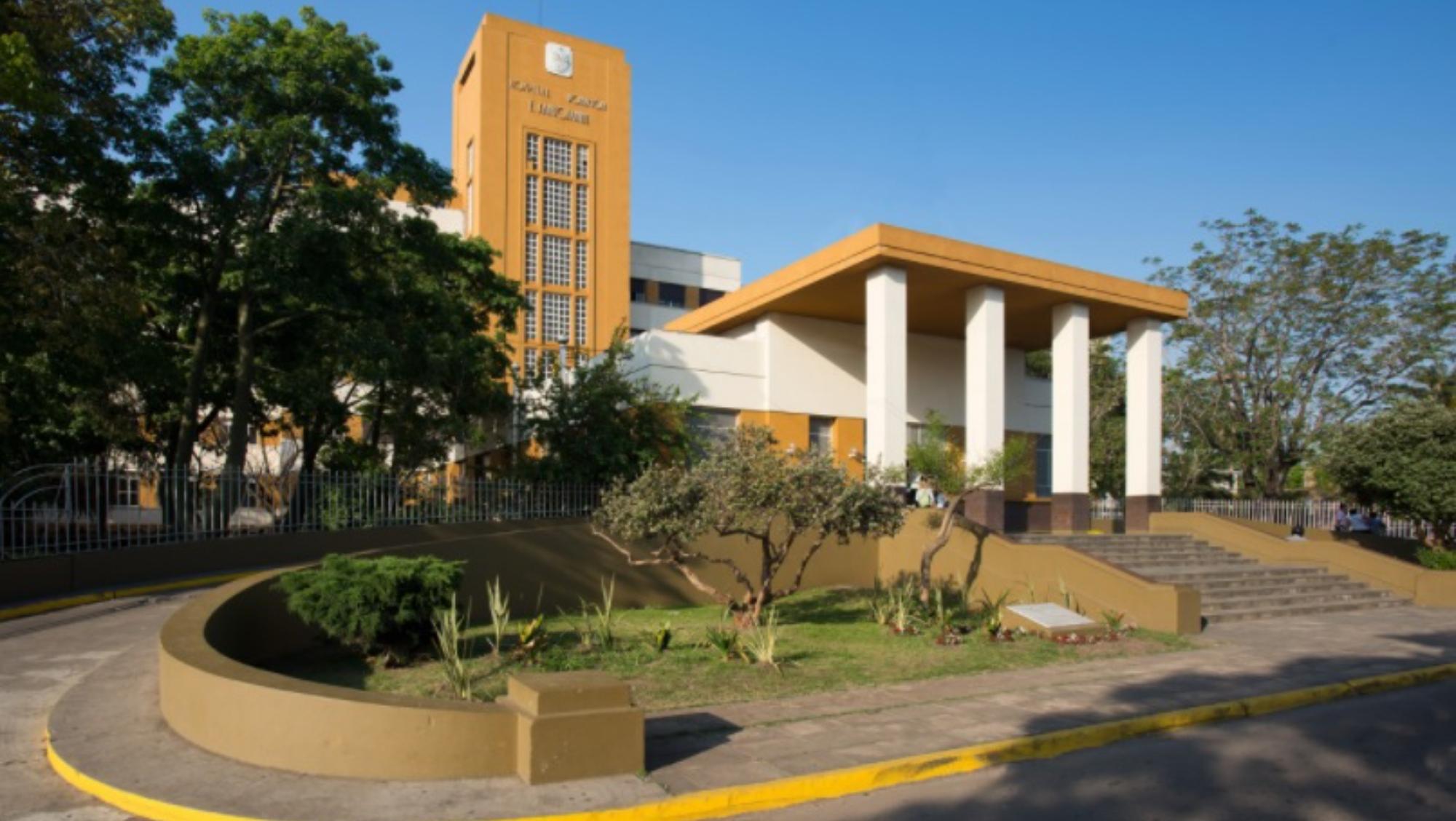 La mujer y la niña debieron ser asistidas en este hospital.