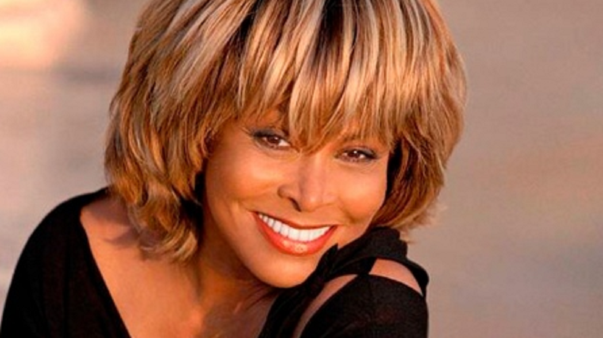 Tina Turner, leyenda del Rock, murió a los 83 años: conmoción mundial.