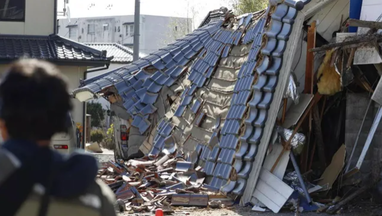 El sismo dejó varios destrozos en Japón (Twitter).