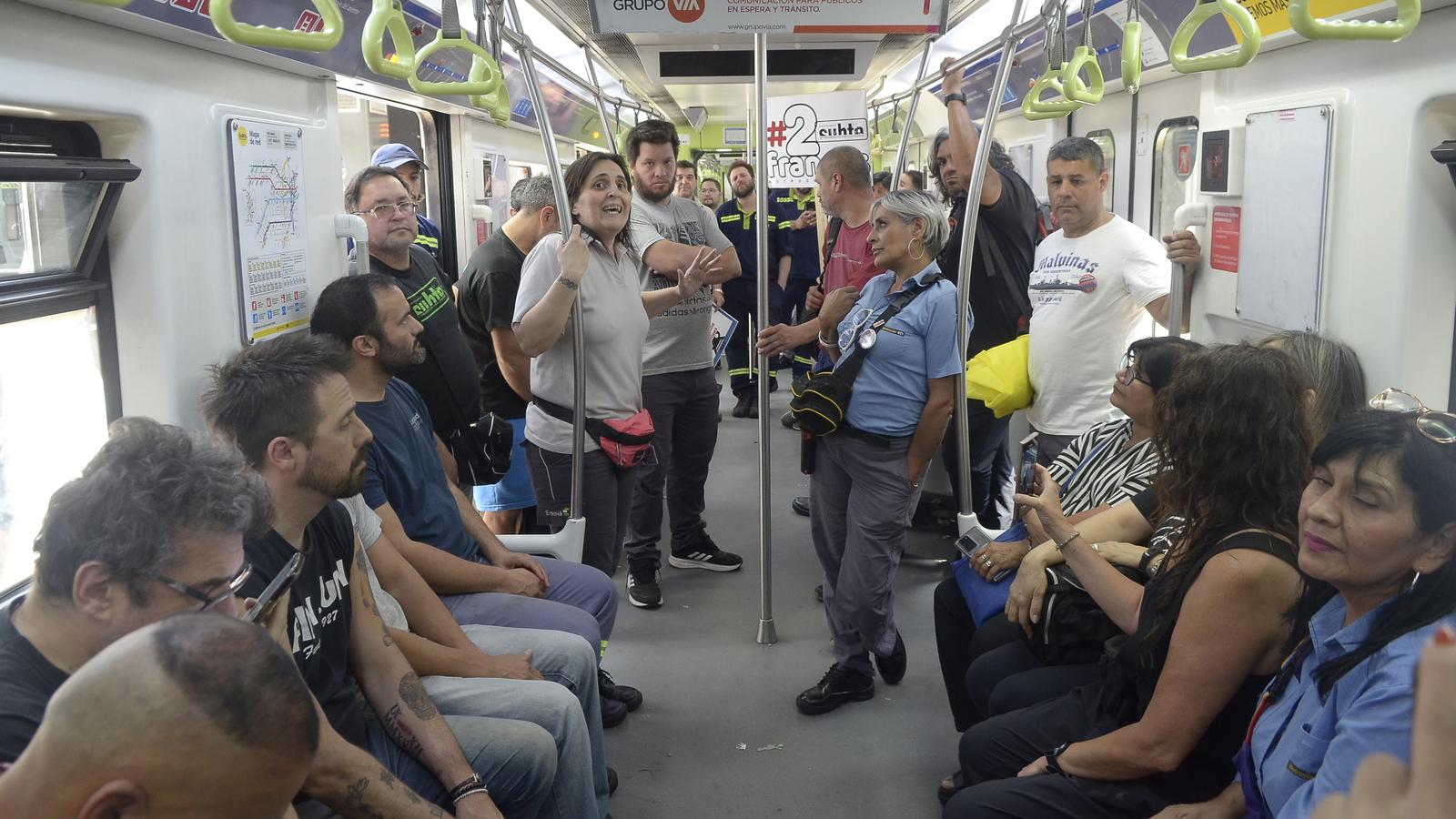 Este lunes aumentó el costo del boleto de subte y el del Premetro (Crónica/Fernando Pérez Re/Archivo).