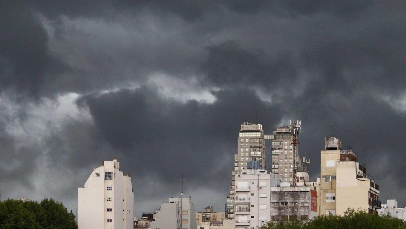 Se cae el cielo: ¿A qué hora llueve hoy en Buenos Aires?