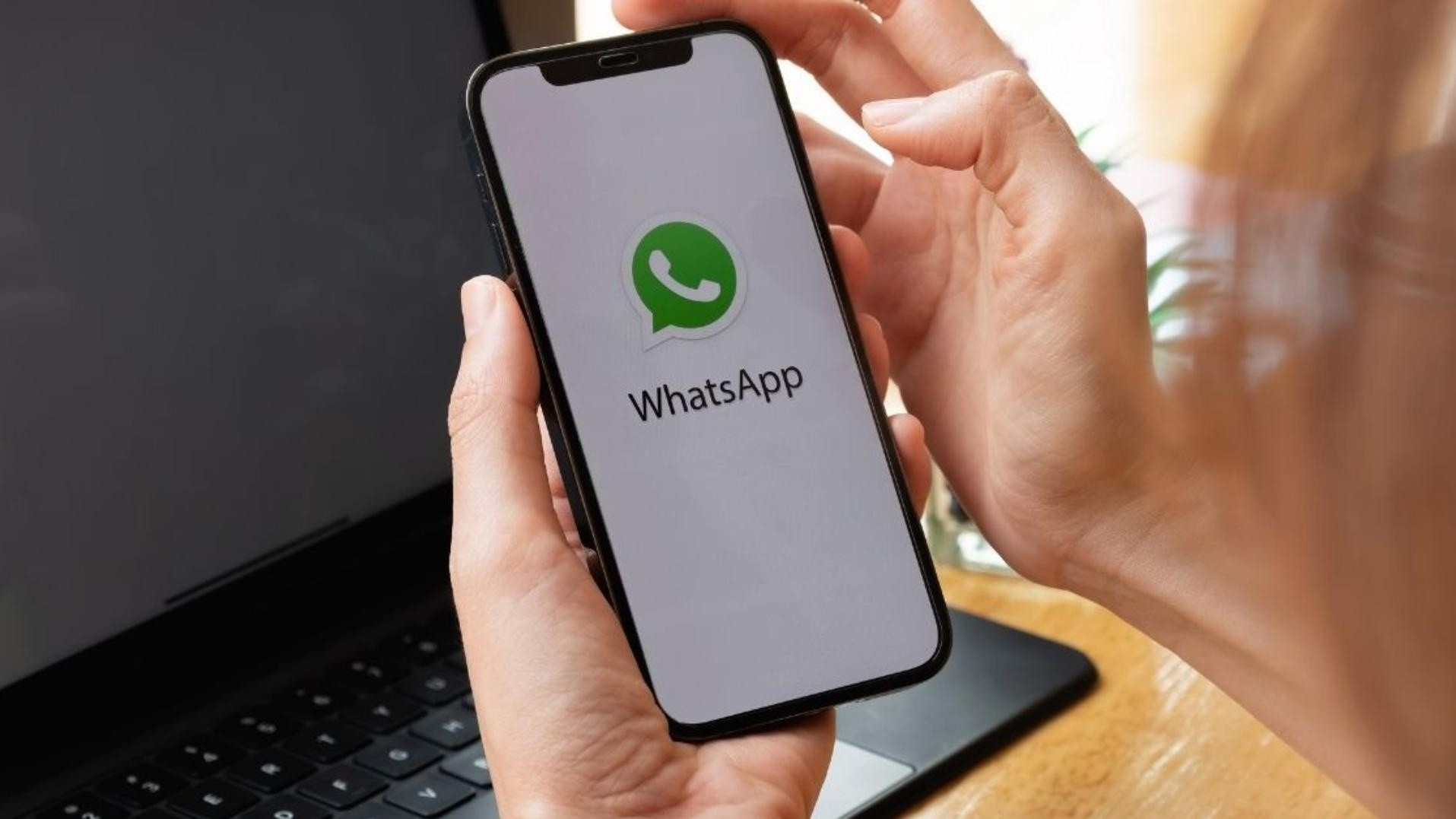 Enterate cómo saber quién está en línea en WhatsApp sin ingresar al chat.