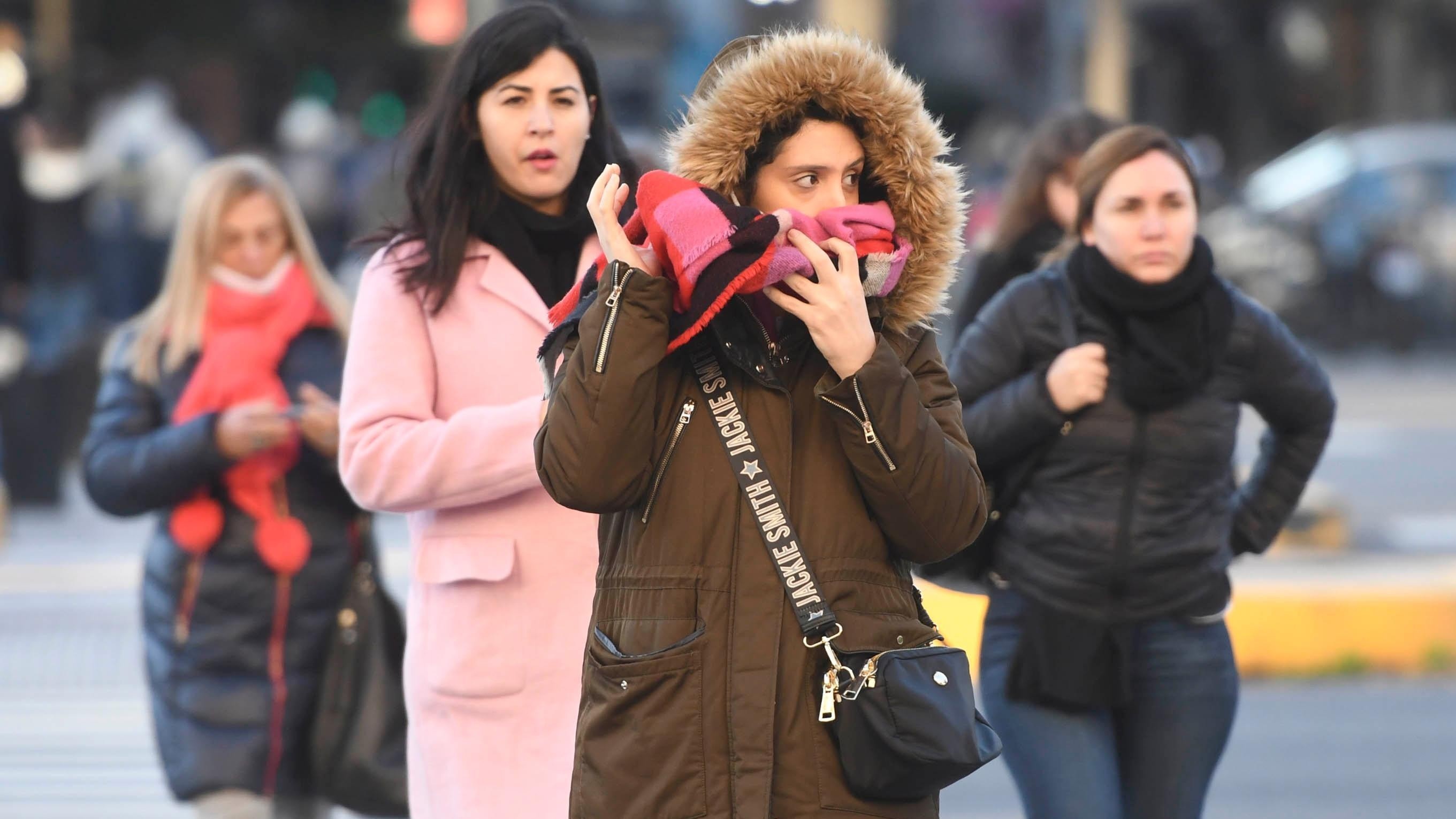 Anticipan la llegada de la “ola polar” a Buenos Aires: ¿Cuándo se instala el frío?