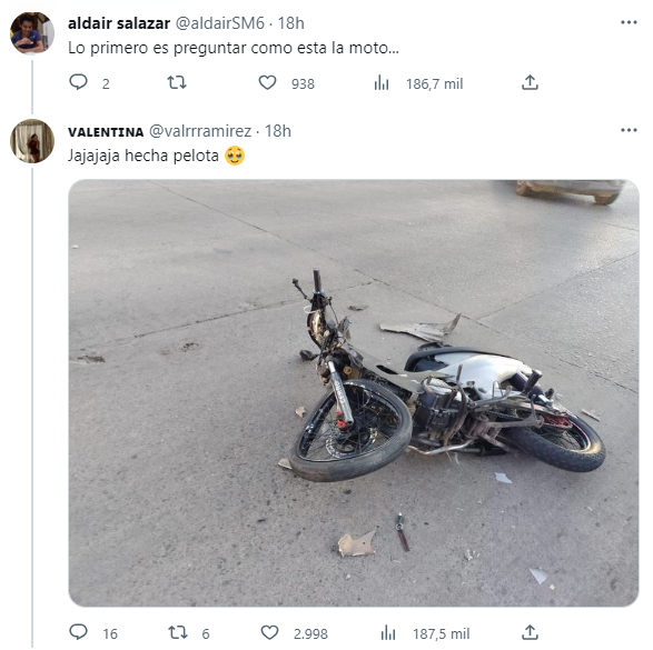 La joven también mostró en Twitter cómo quedó la moto tras el choque.