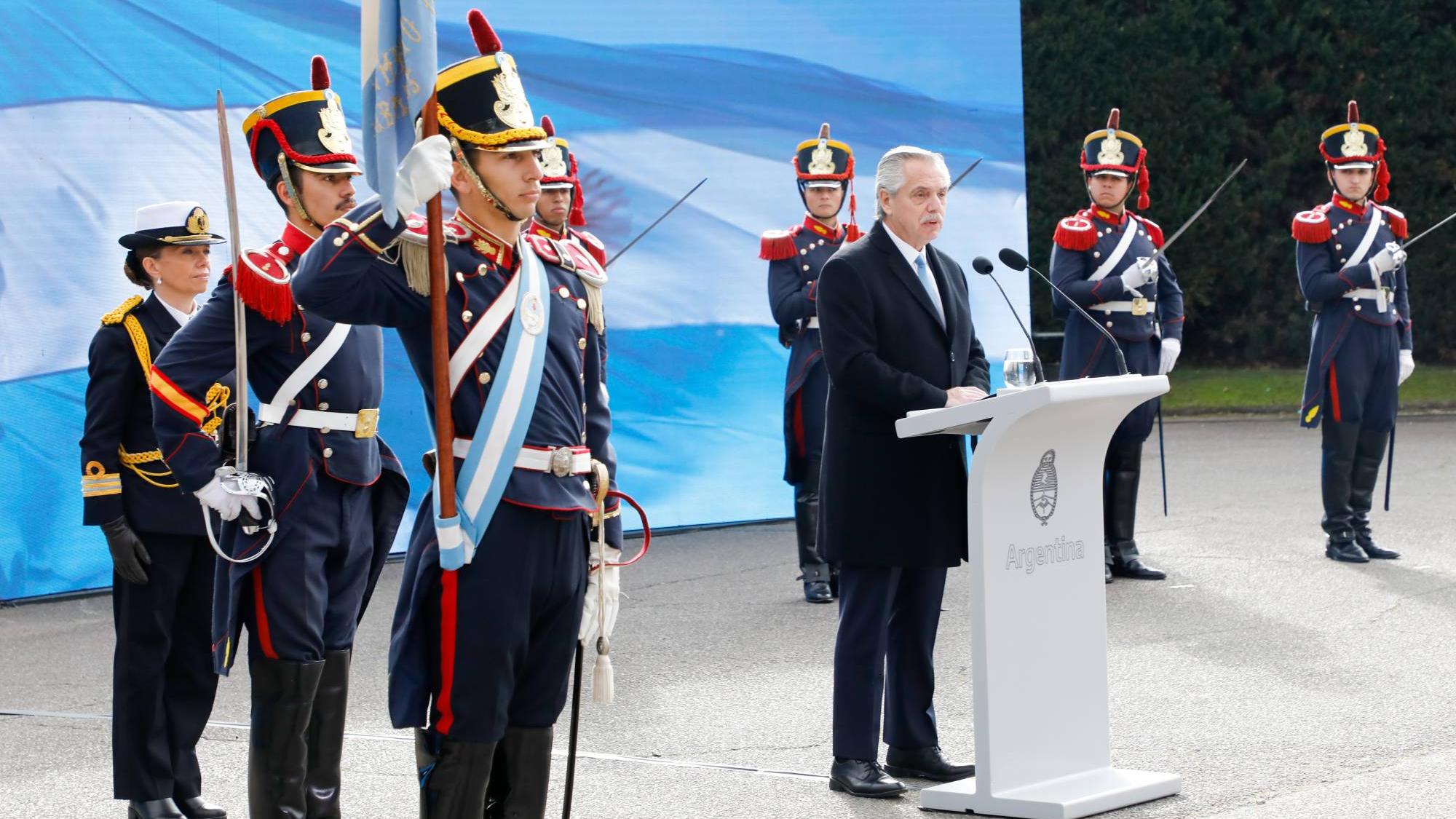 Alberto Fernández encabezó el acto central por el Día de la Bandera. (Prensa Presidencia de la Nación)