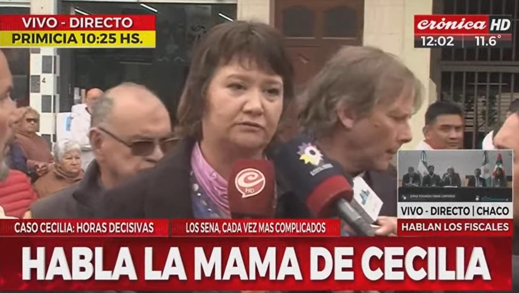 Gloria Romero, habló con la prensa a la salida de fiscalía.