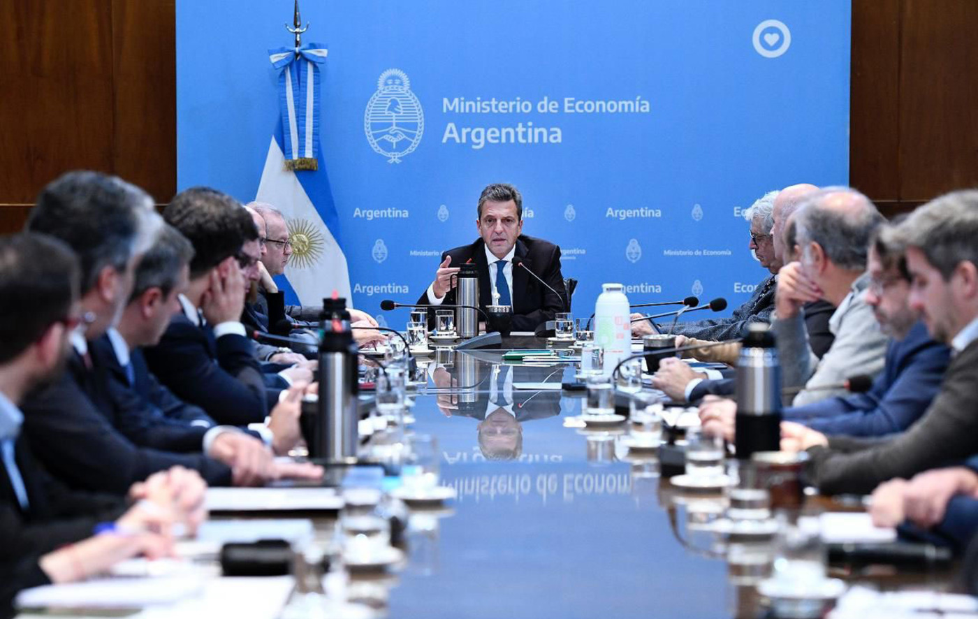 Sergio Massa encabezó la reunión del gabinete económico en el Palacio de Hacienda.