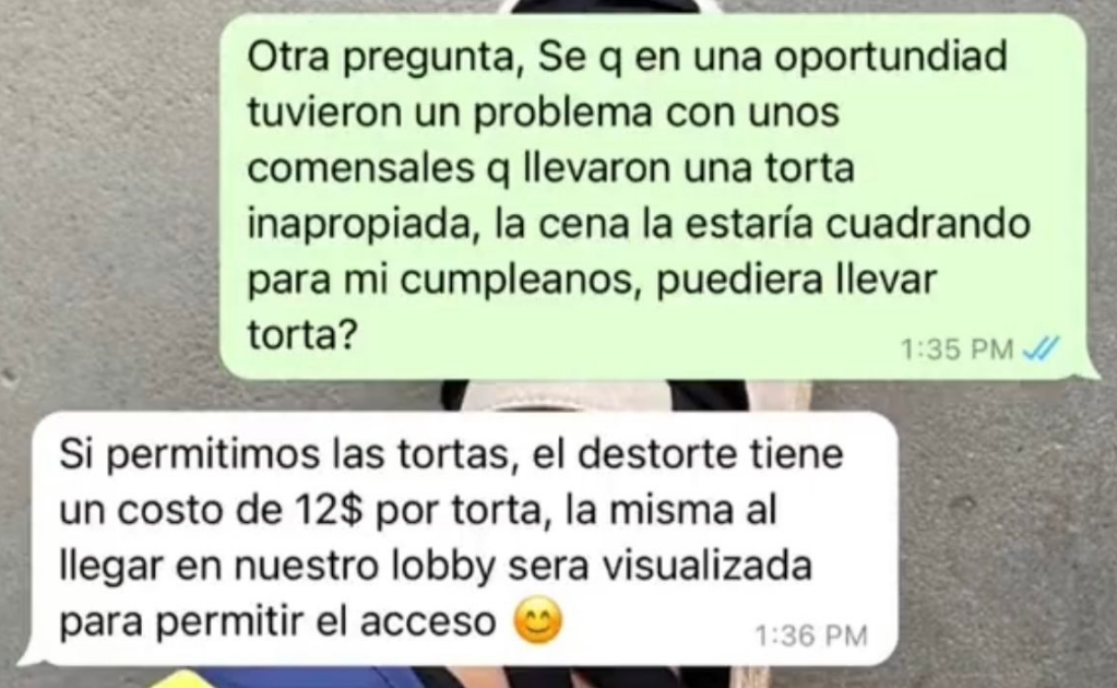 El chat de la joven con el restaurante que intenta cobrar un 'destorte' (TikTok/@danielacelisgonzalez).