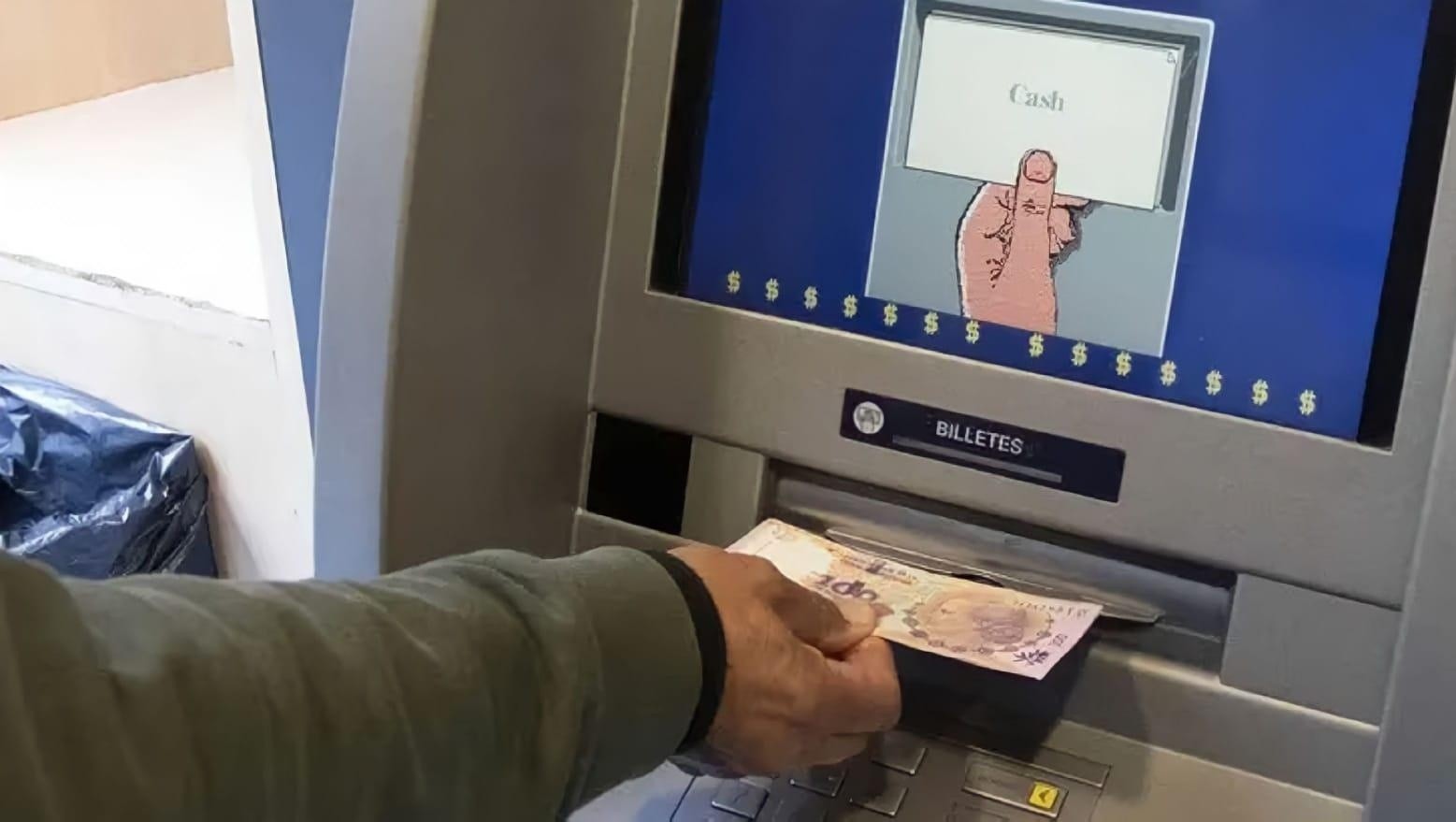 Ahora se puede retirar efectivo de los cajeros automáticos sin la necesidad de insertar la tarjeta de débito.