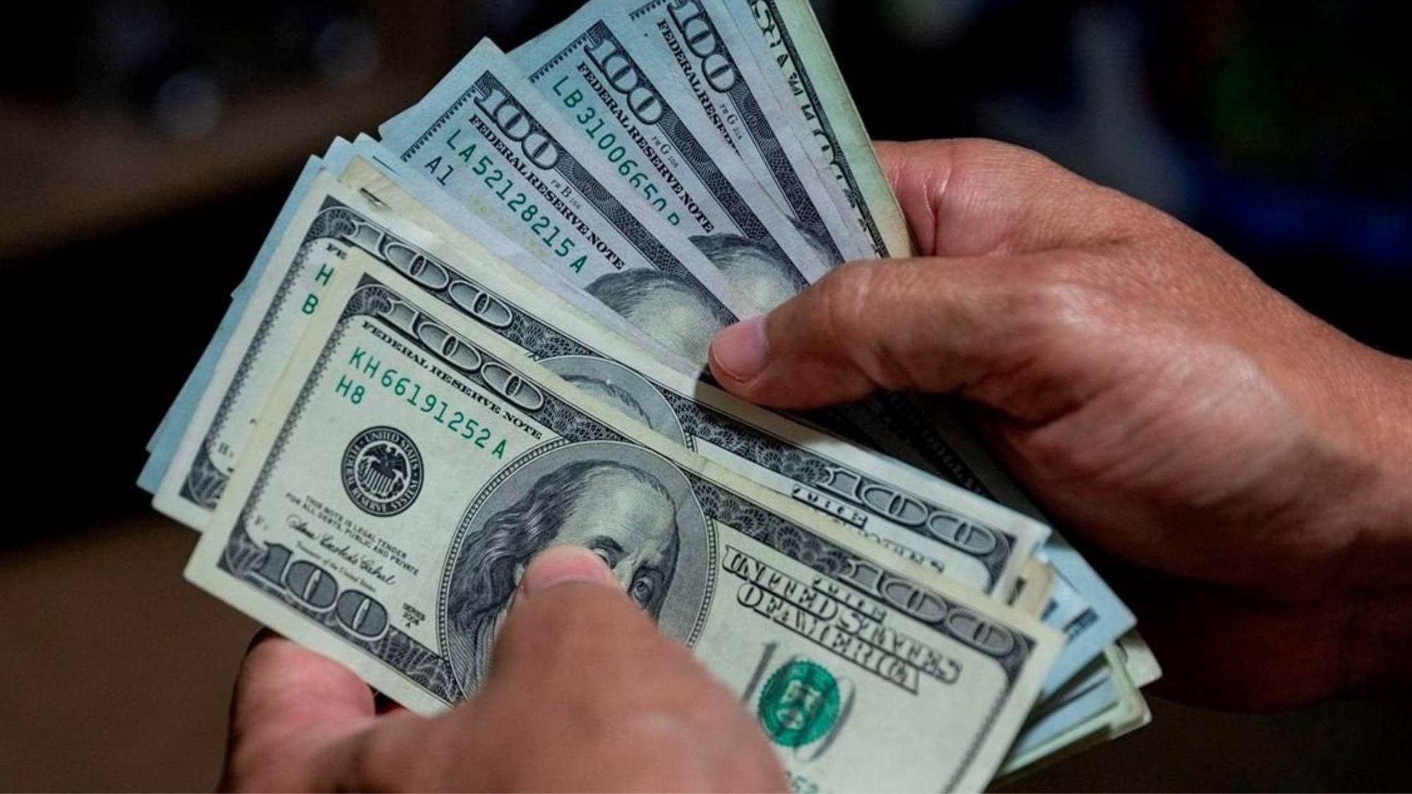 Dólar hoy: ¿A cuánto cotizan el oficial y el 