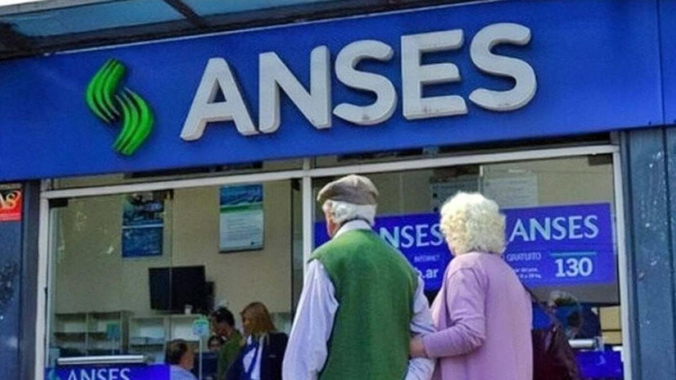 ANSES pagará un bono de $17.000 en julio 2023 (Imagen ilustrativa).