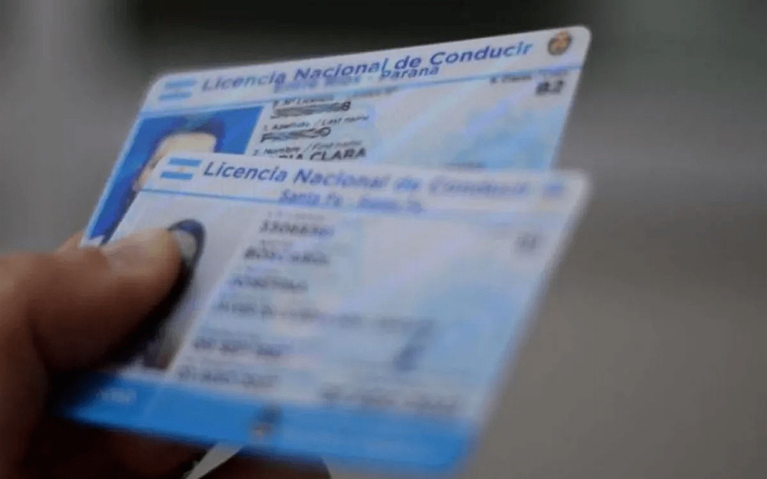 Quiénes no deben pagar el costo del trámite de la licencia de conducir.