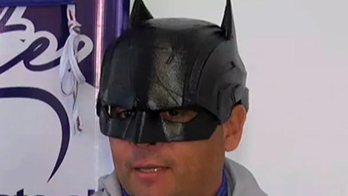 Javier Milei tiene de su lado a Batman (Captura de TV).