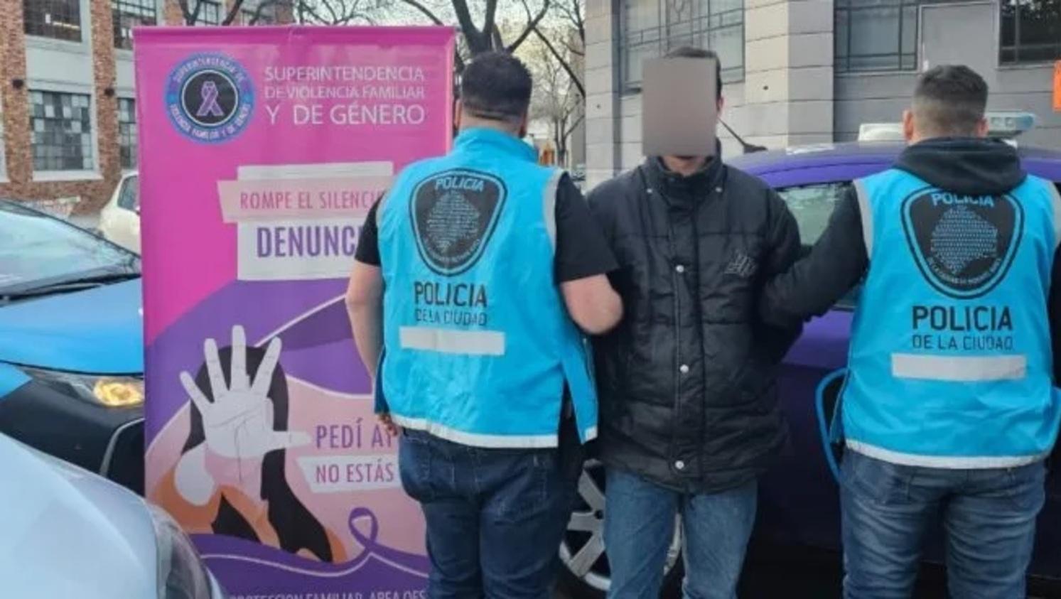 El agresor quedó detenido y la fiscalía pidió realizar un allanamiento en el domicilio donde vivía solo.