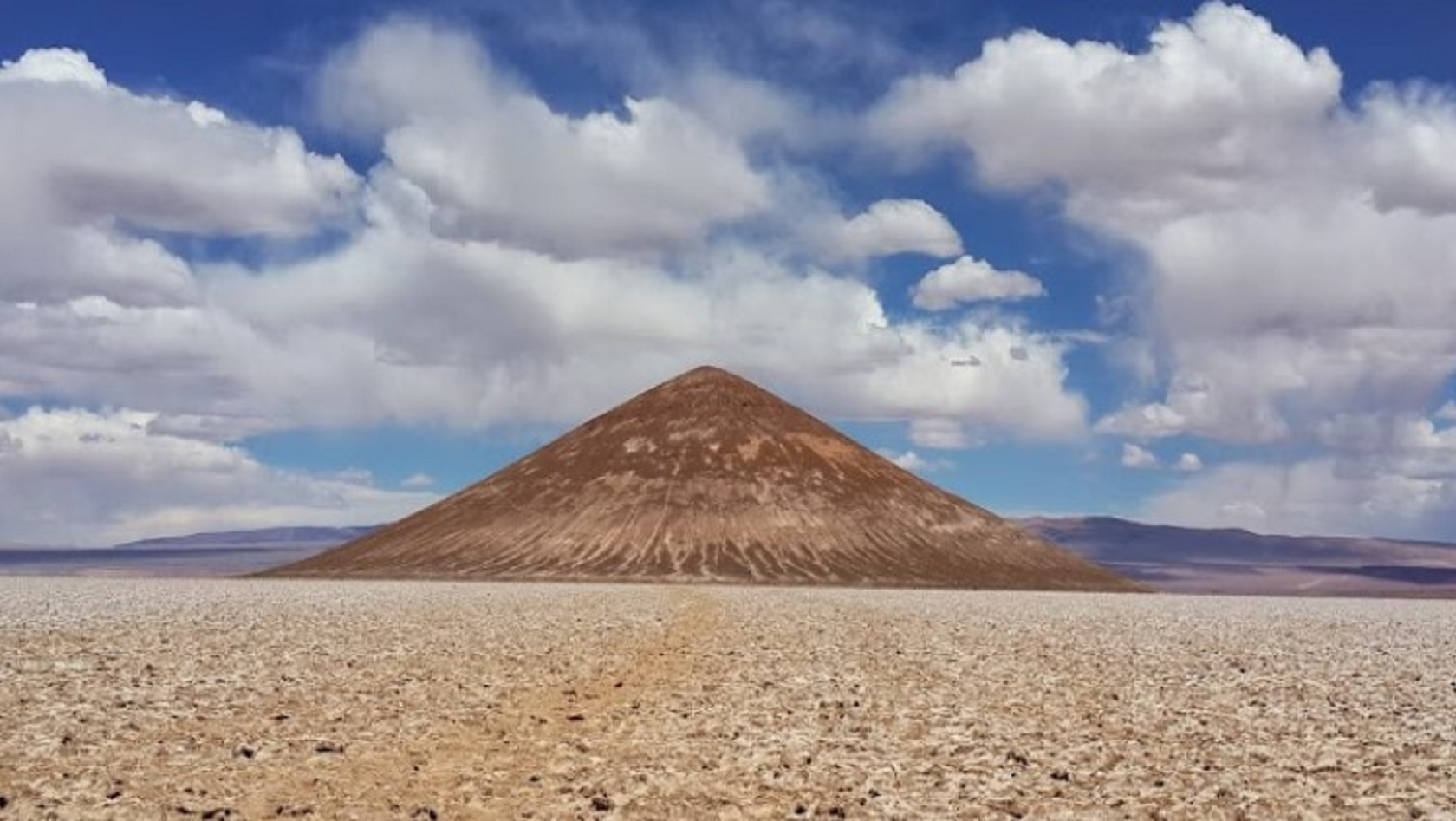 Tolar Grande, el pueblito salteño que parece de otro mundo.  