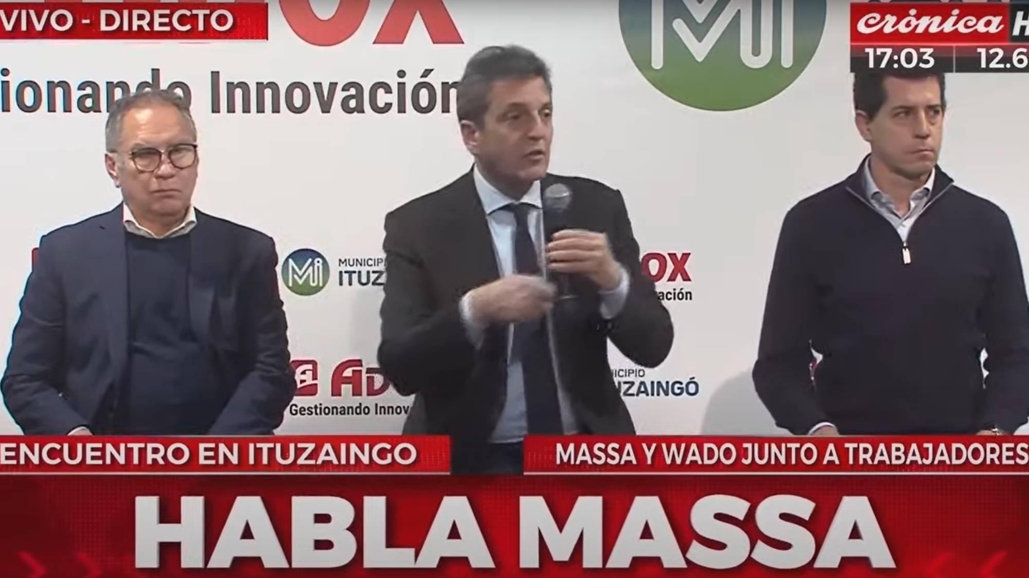 Sergio Massa en Ituzaingó, junto a Wado de Pedro y empresarios.