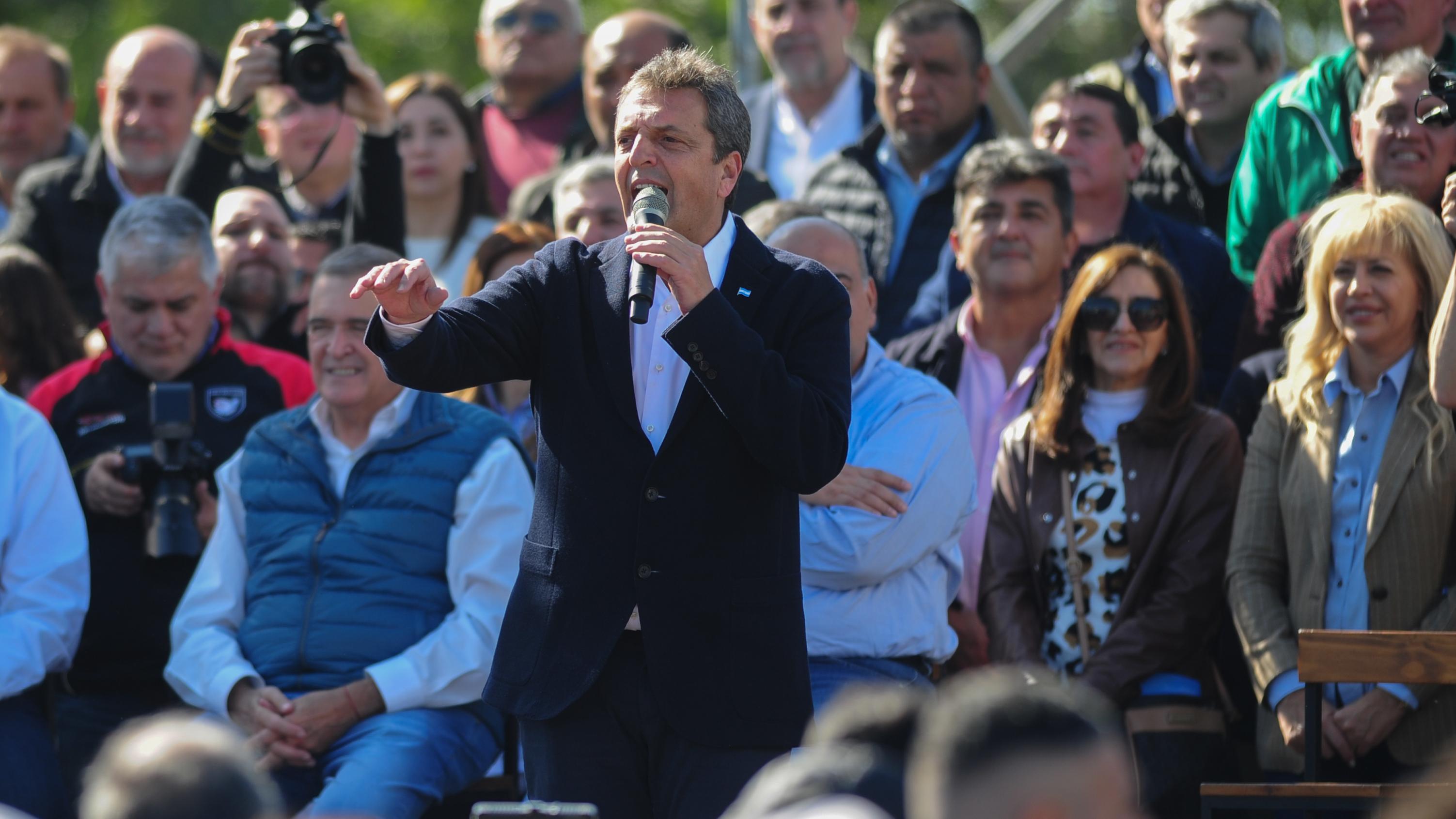 El acto que encabezó Sergio Massa en Tucumán (Télam).