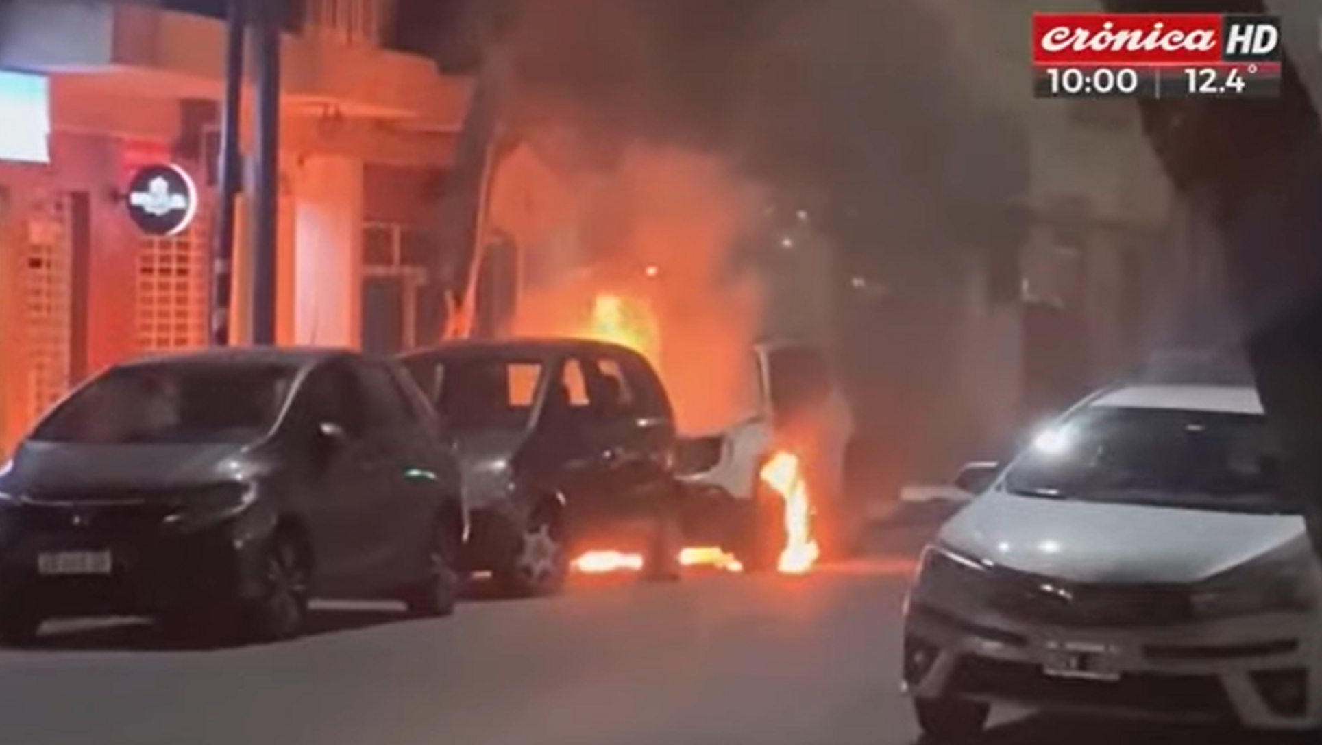 Los quemacoches generan conmoción en Palermo (Captura de pantalla).