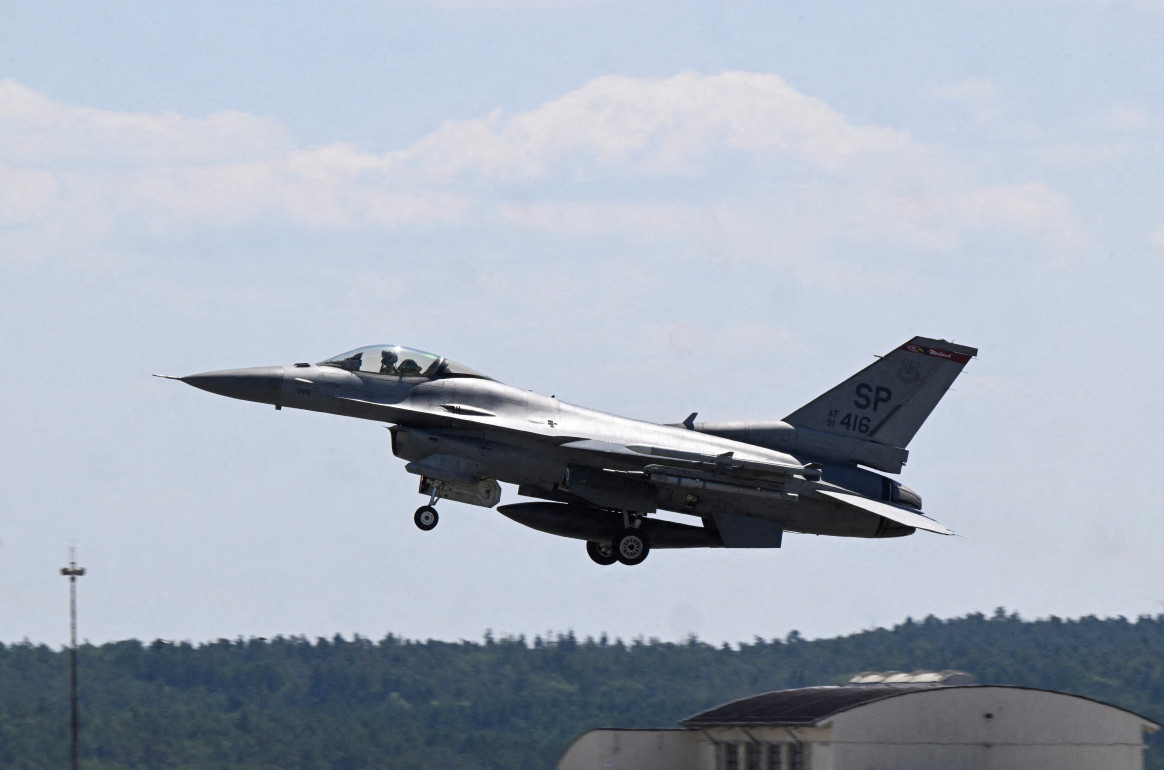 Aviones de caza F-16 (Gentileza: Reuters).