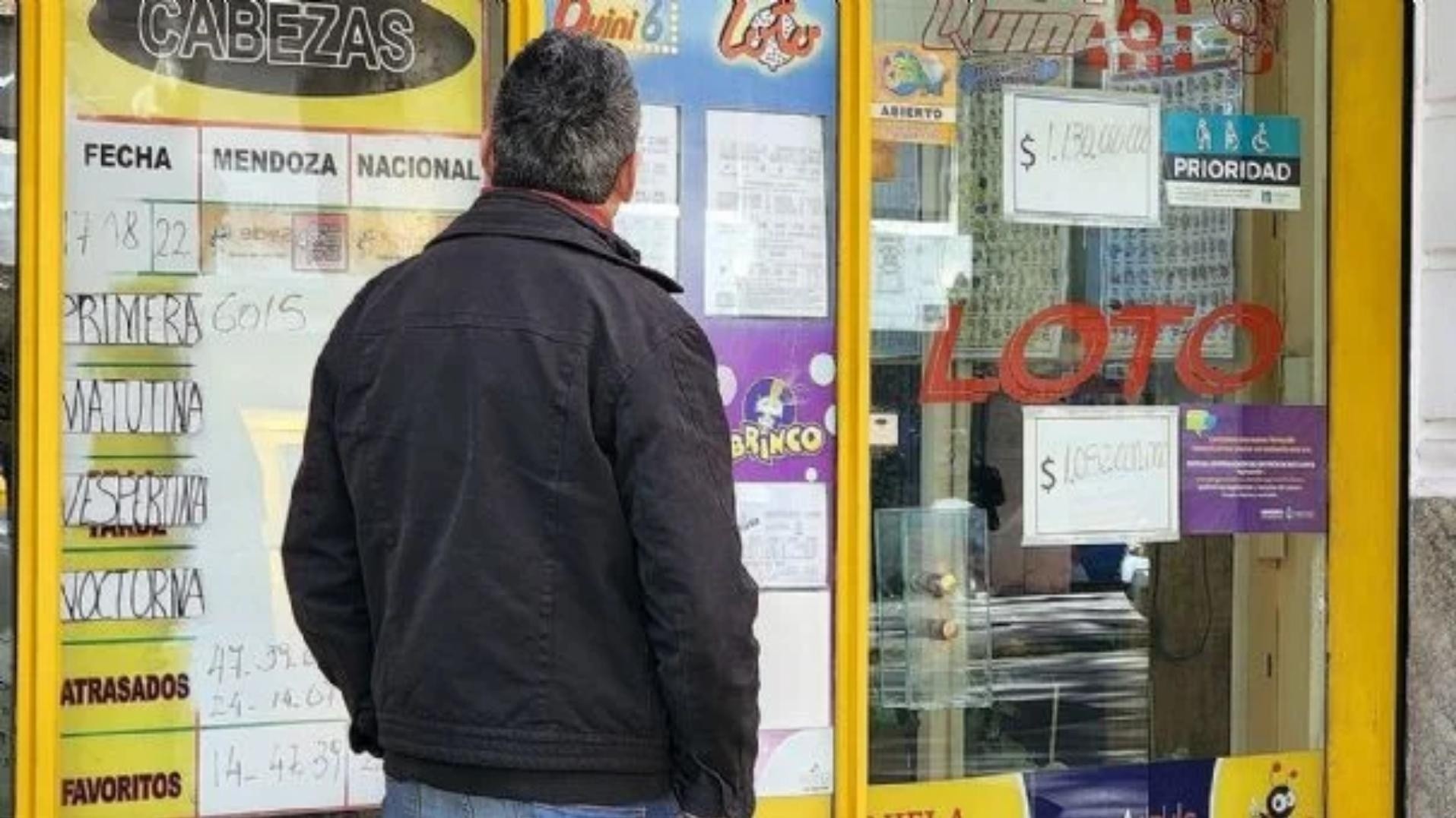 Una persona ganó un premio de lotería, pero si no actúa podría perderlo.