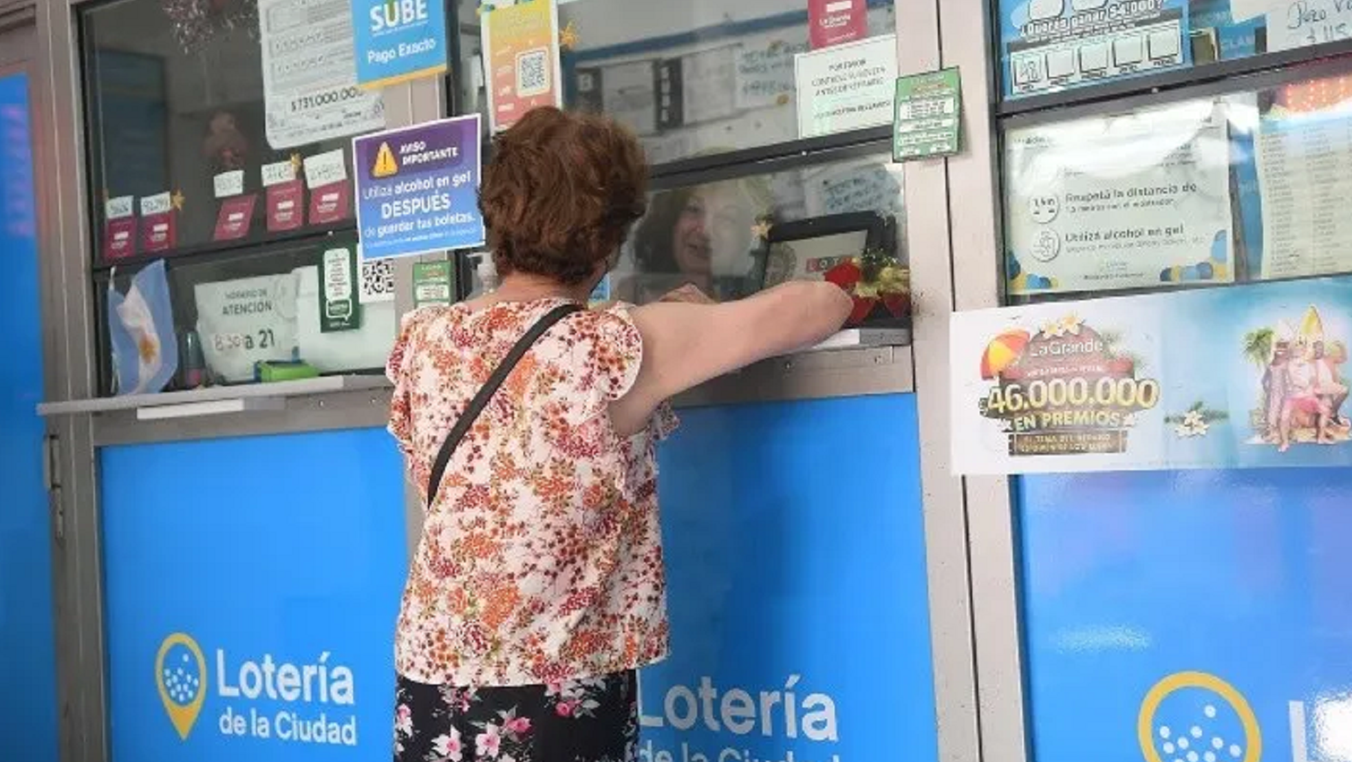 Mujer se volvió millonaria tras ganar la lotería y le hizo un indignante pedido a su esposo: “Egoísta”