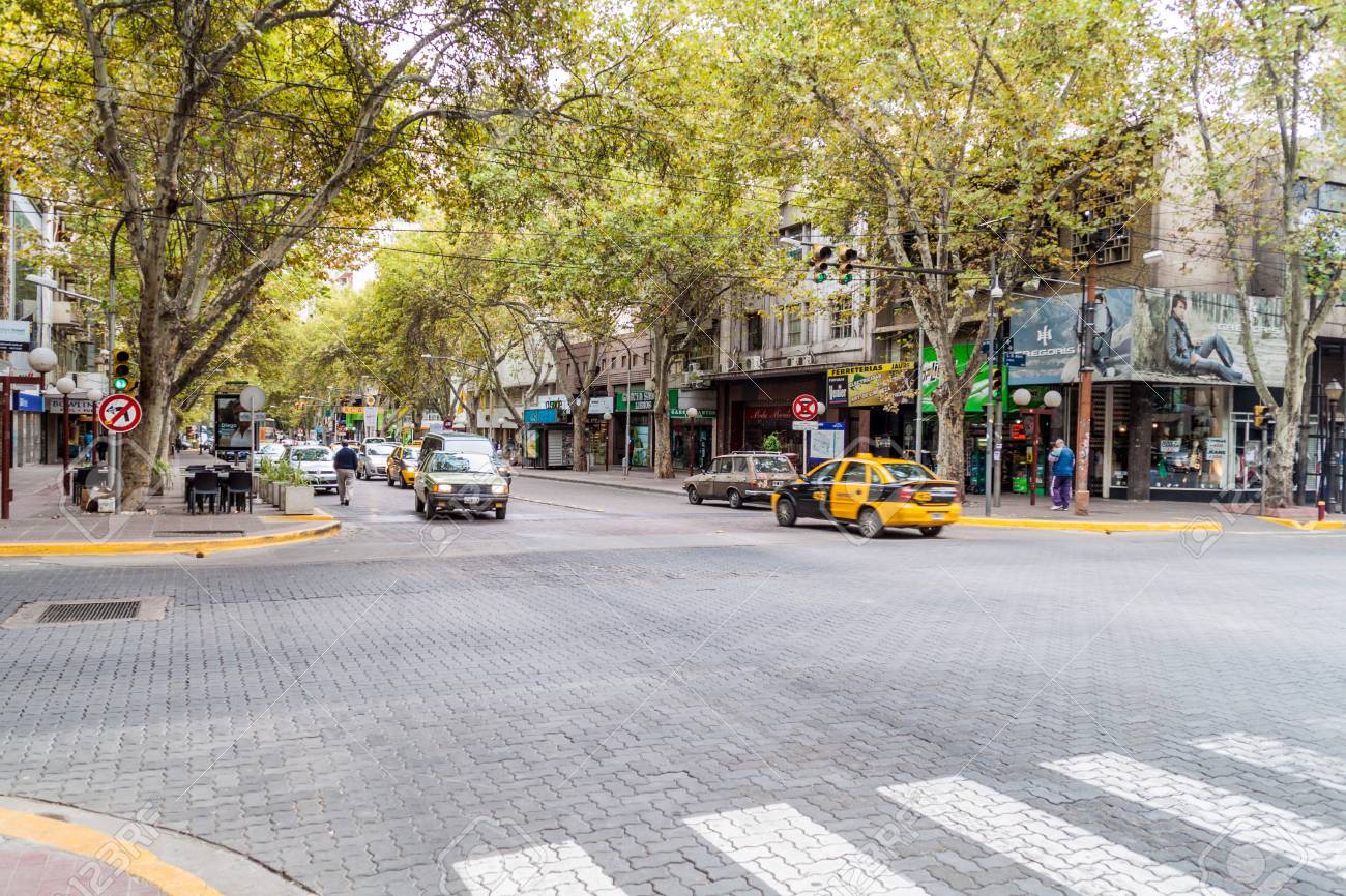 La chilena viral quedó sorprendida con la vía pública de Argentina.