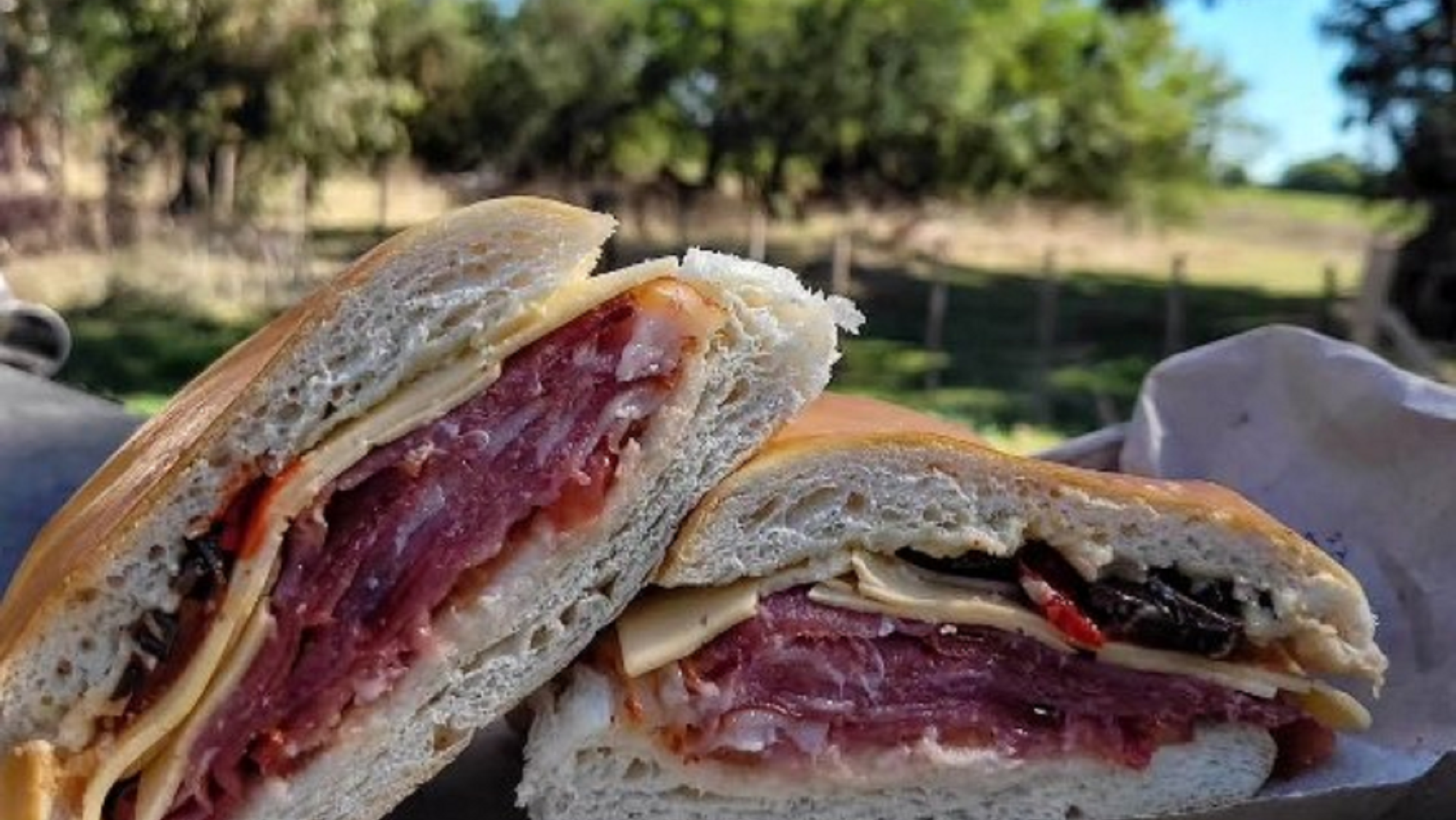 Lezama, la localidad que es cuna de los mejores sándwiches de la ruta 2.  