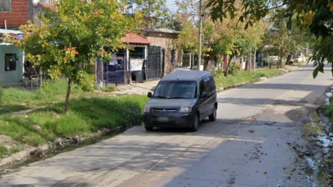 Acá, en este vecindario, aconteció el asesinato del muchacho.