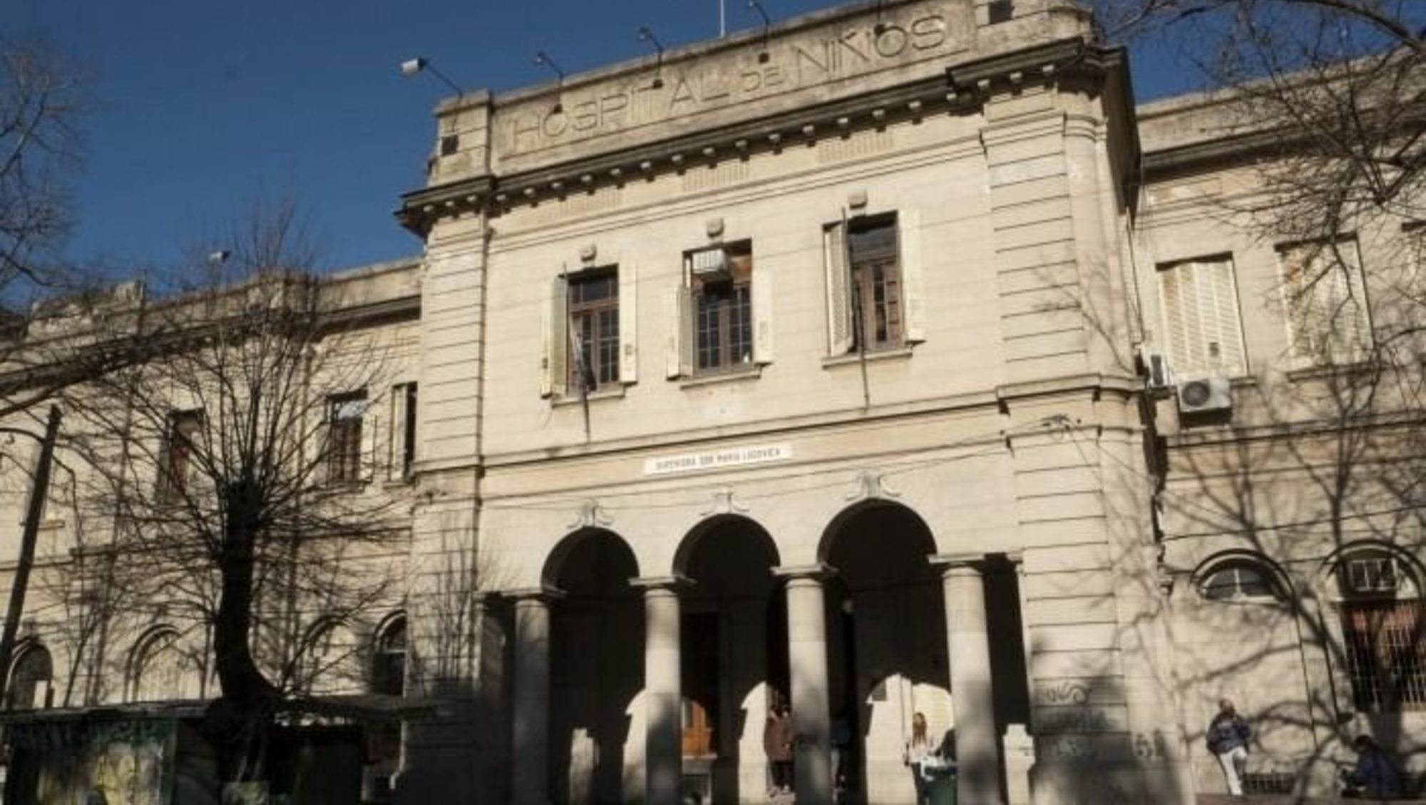 El nene quedó internado en terapia intensiva en el Hospital de Niños.