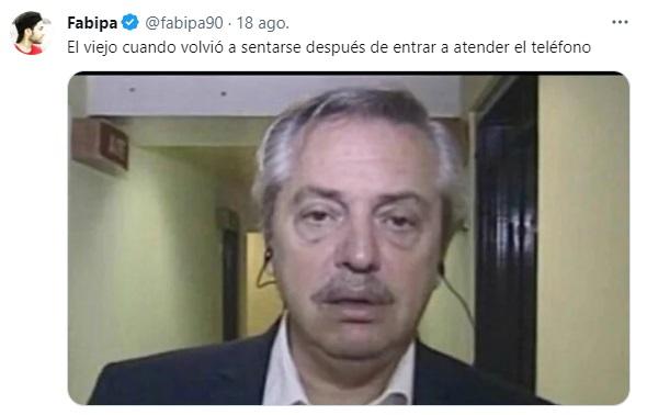 La reacción de los usuarios al ver cirujeó 'épico' de la chica (Twitter).