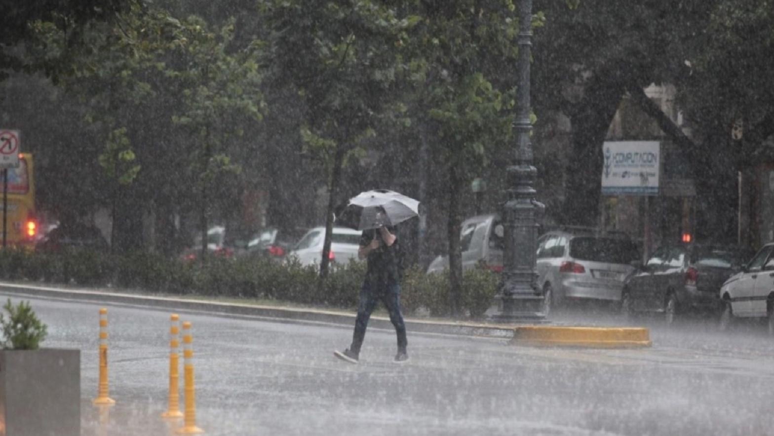 Alerta por fuertes tormentas en el Área Metropolitana de Buenos Aires tras las inundaciones en La Plata (Imagen ilustrativa).