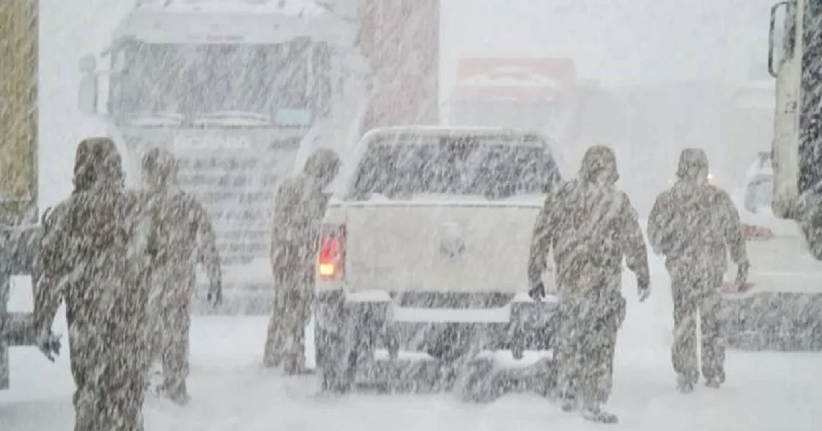 Alerta roja por fuertes vientos y nevadas en tres provincias: ¿Qué dice el Servicio Meteorológico?