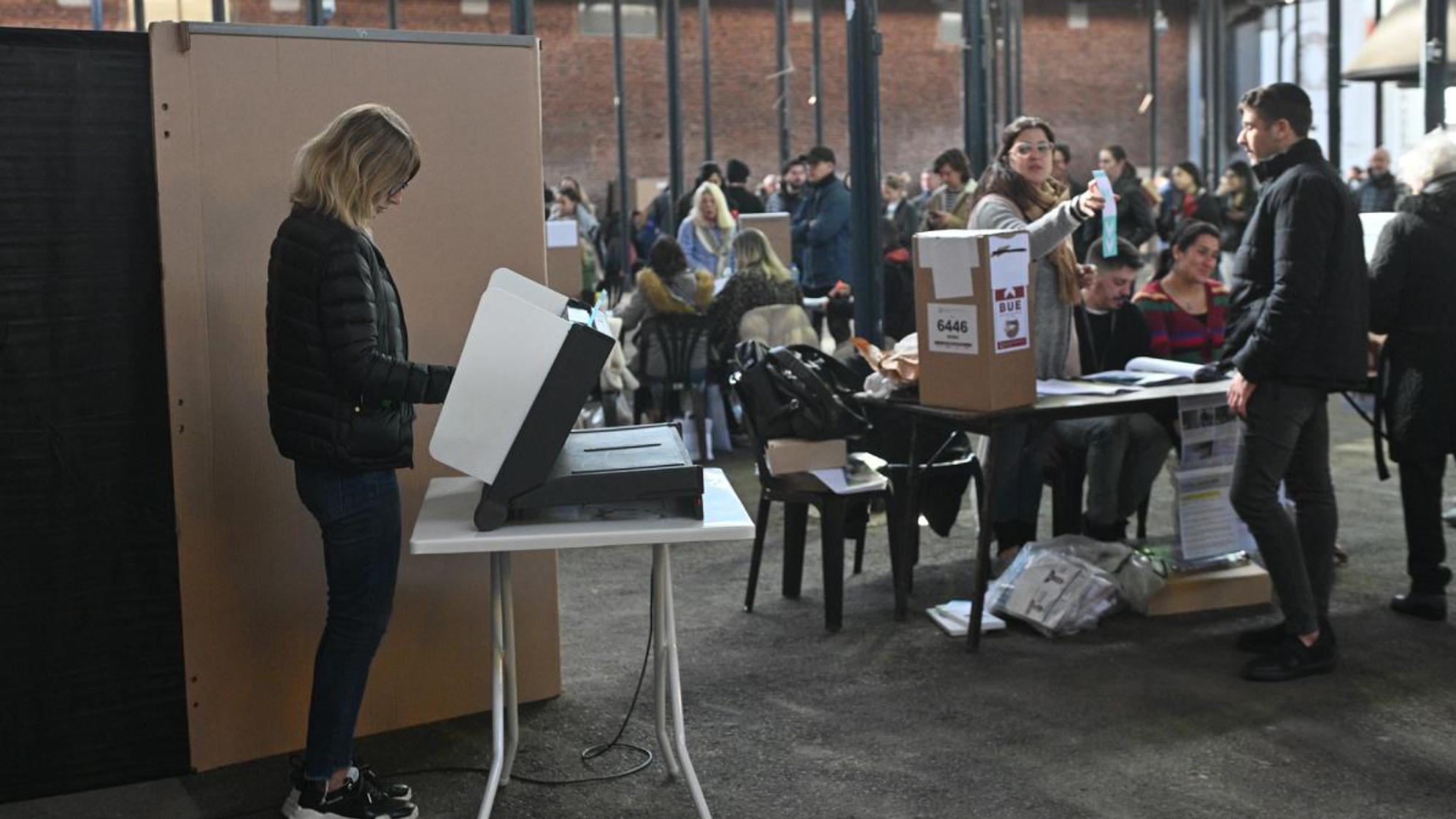 El Gobierno porteño confirmó que CABA tendrá elecciones con boletas de papel en octubre.