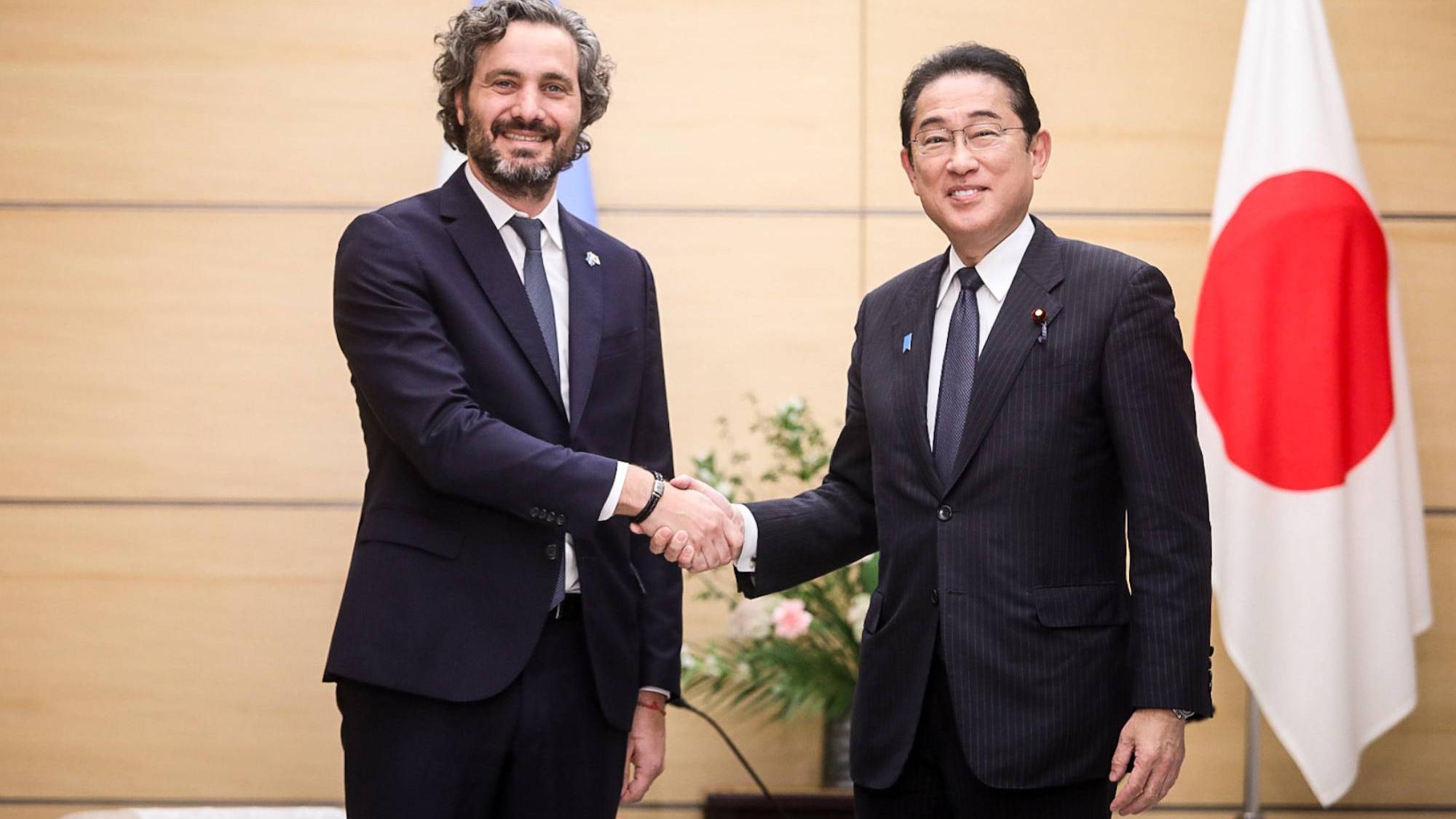 Santiago Cafiero se reunió con el Primer Ministro de Japón: habló sobre inversiones estratégicas en energía y minería.