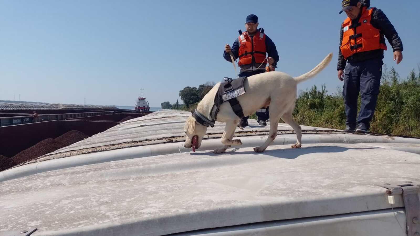 Uno de los operativos realizados por la Aduana en la Hidrovía Paraná-Paraguay.