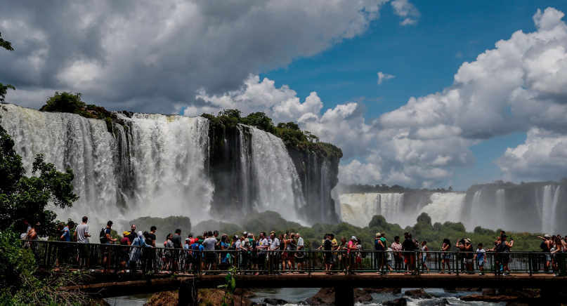 Más de 500 mil personas se inscribieron al   <a href='https://www.cronica.com.ar/tags/PreViaje'>PreViaje</a> para recorrer los destinos turísticos más lindos de Argentina.