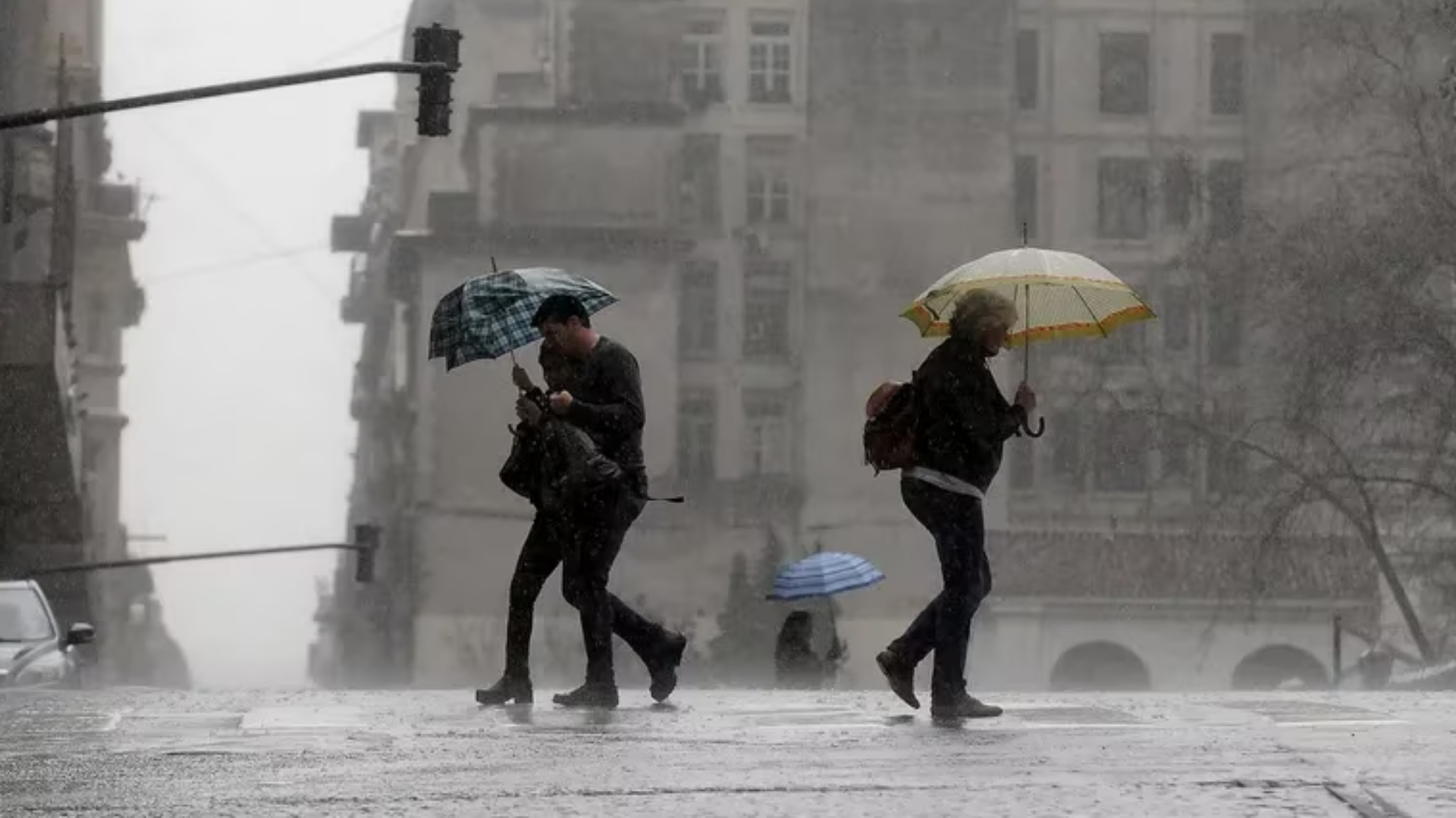 Este domingo podría haber lluvias y tormentas en varias partes del país (Archivo).