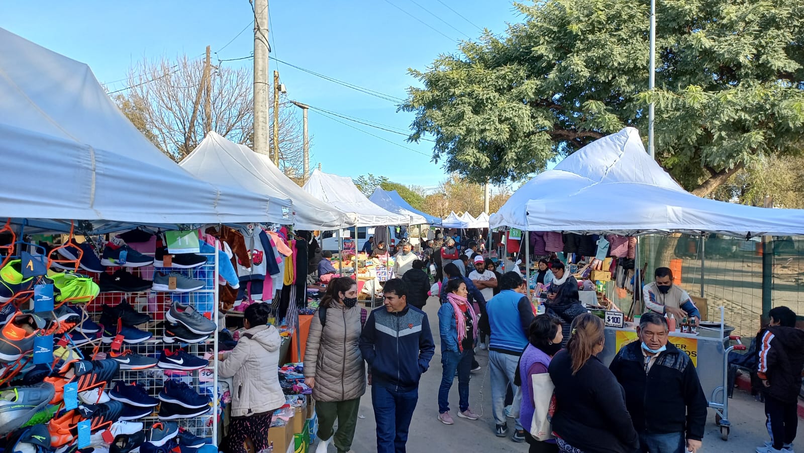 Estos espacios de compra y venta existen hace décadas, pero en los últimos años se convirtieron en un fenómeno que no para de crecer.