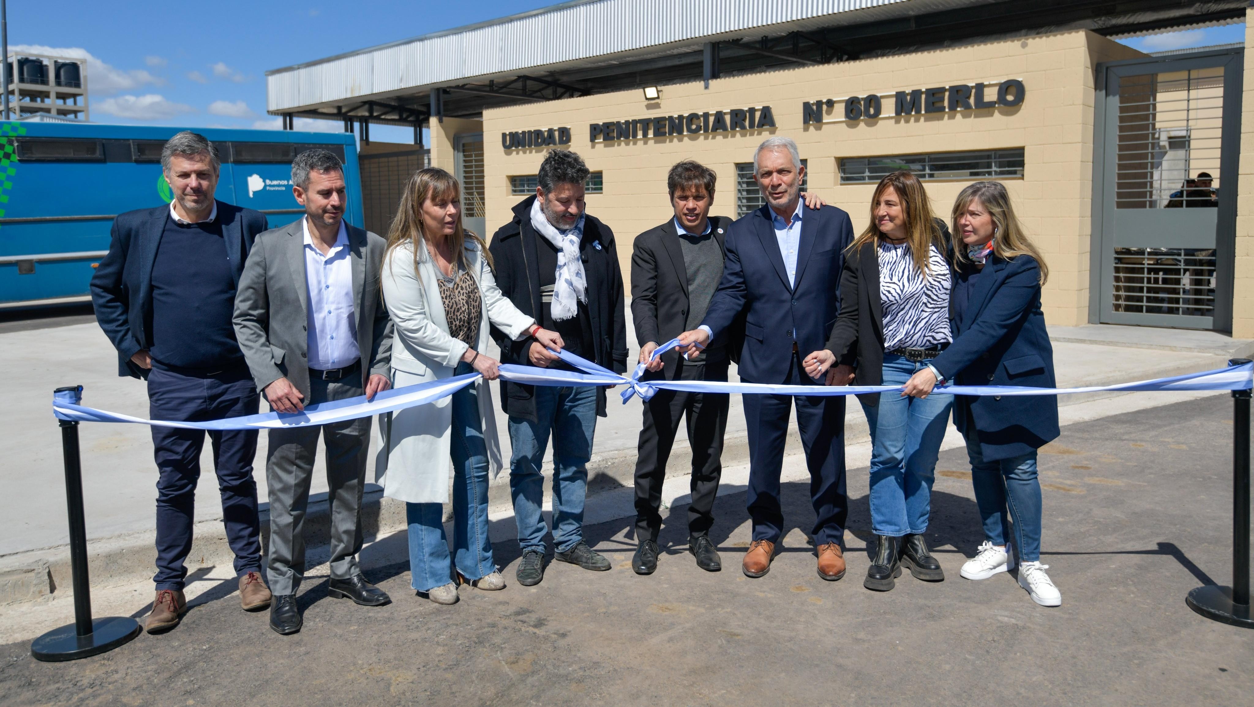 Gustavo Menéndez y Axel Kicillof inauguraron el Complejo Penitenciario de Merlo