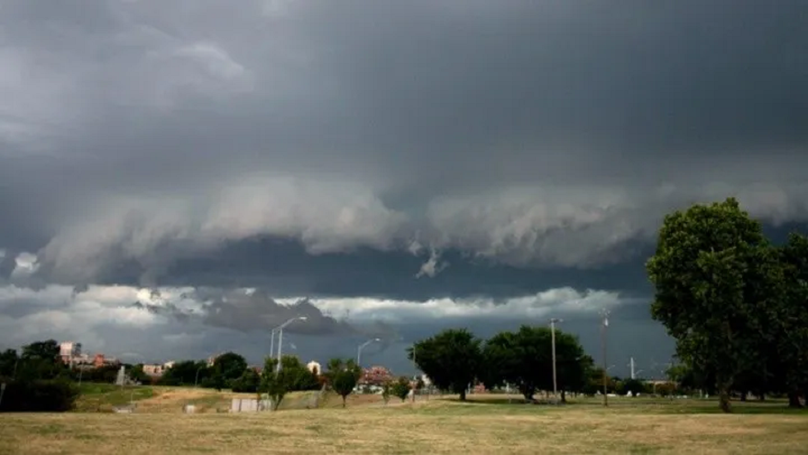 Se cae el cielo: alerta por lluvias y tormentas para toda la semana en Buenos Aires, ¿qué dice el pronóstico?