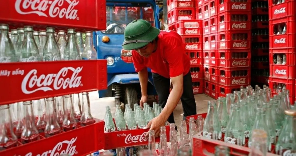 Algunos de los puestos que ofrece Coca-Cola no exigen demasiados requisitos.