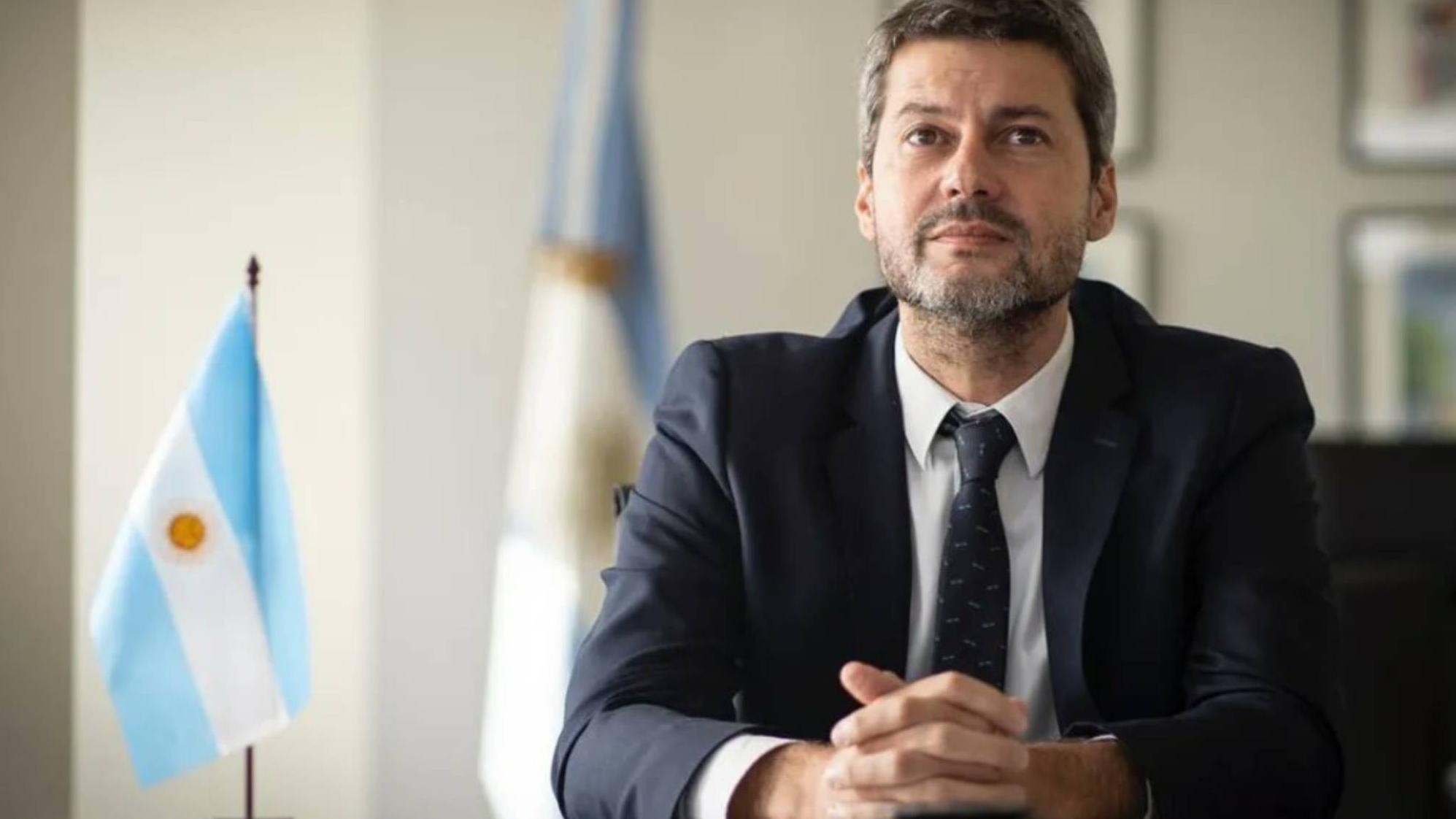 Matías Lammens adelantó que se volverá a modificar el decreto que beneficia a los clubes del fútbol argentino.