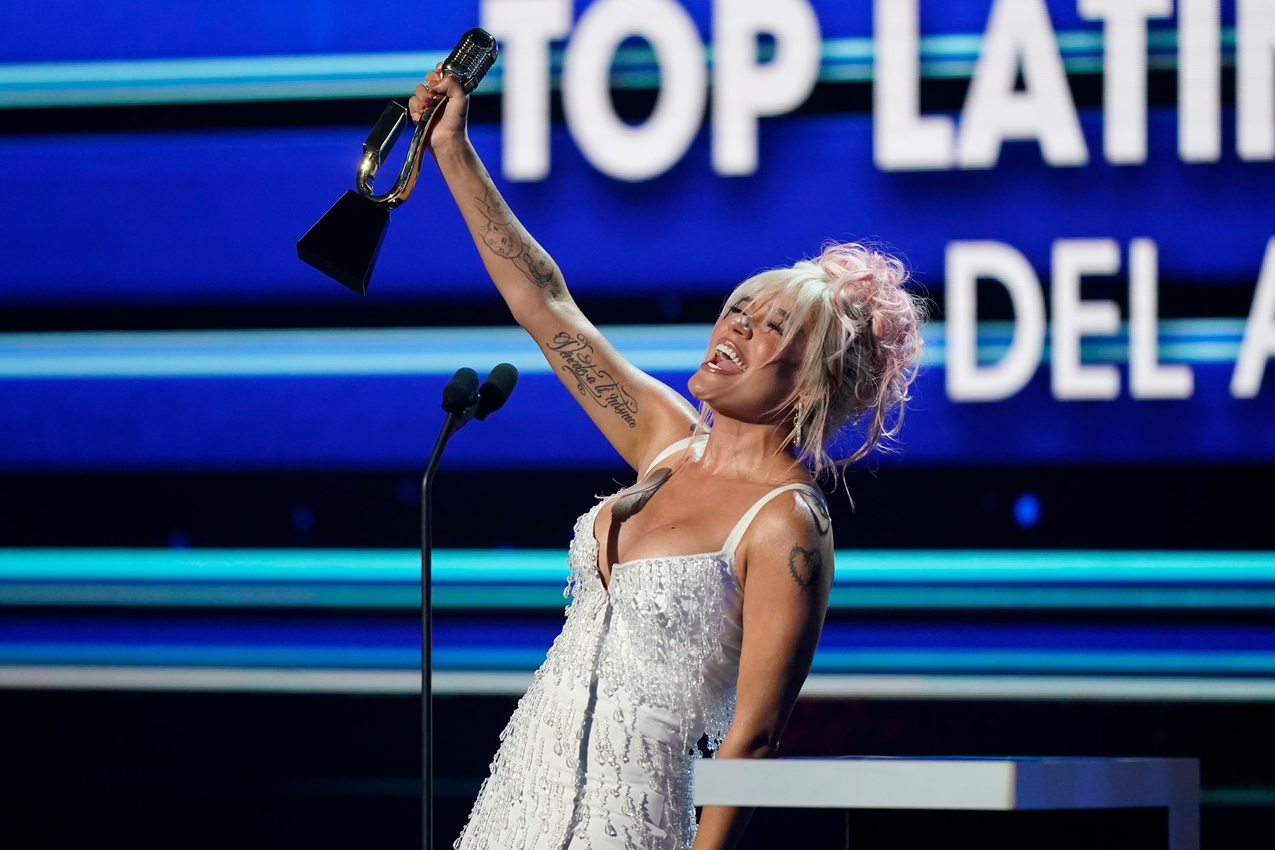 Karol G ganadora de los Premios Billboard.