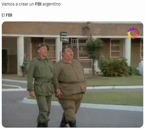 Los memes del 'FBI argentino' que propuso Sergio Massa en el debate presidencial (Twitter).