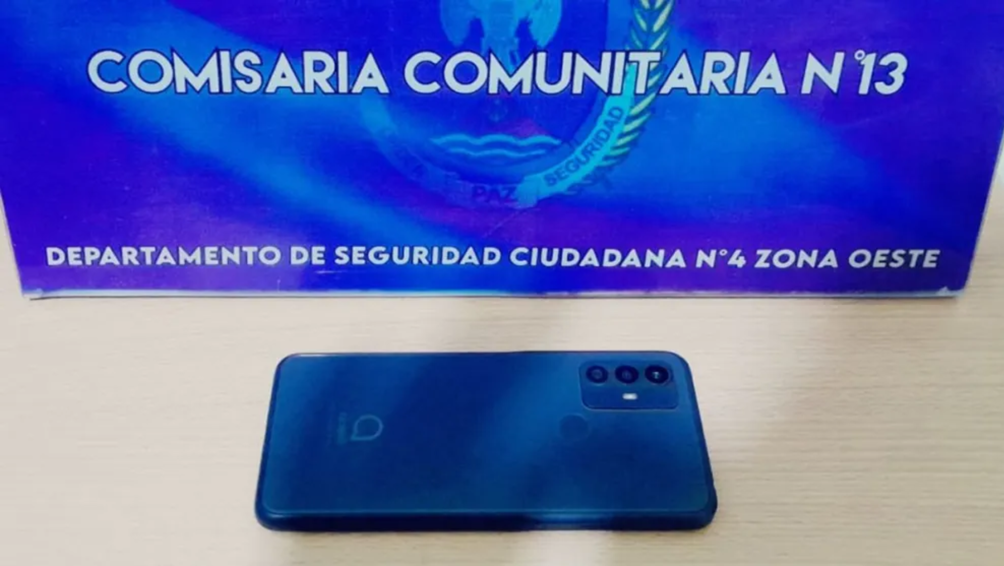 El celular robado que fue regresado a su dueño.