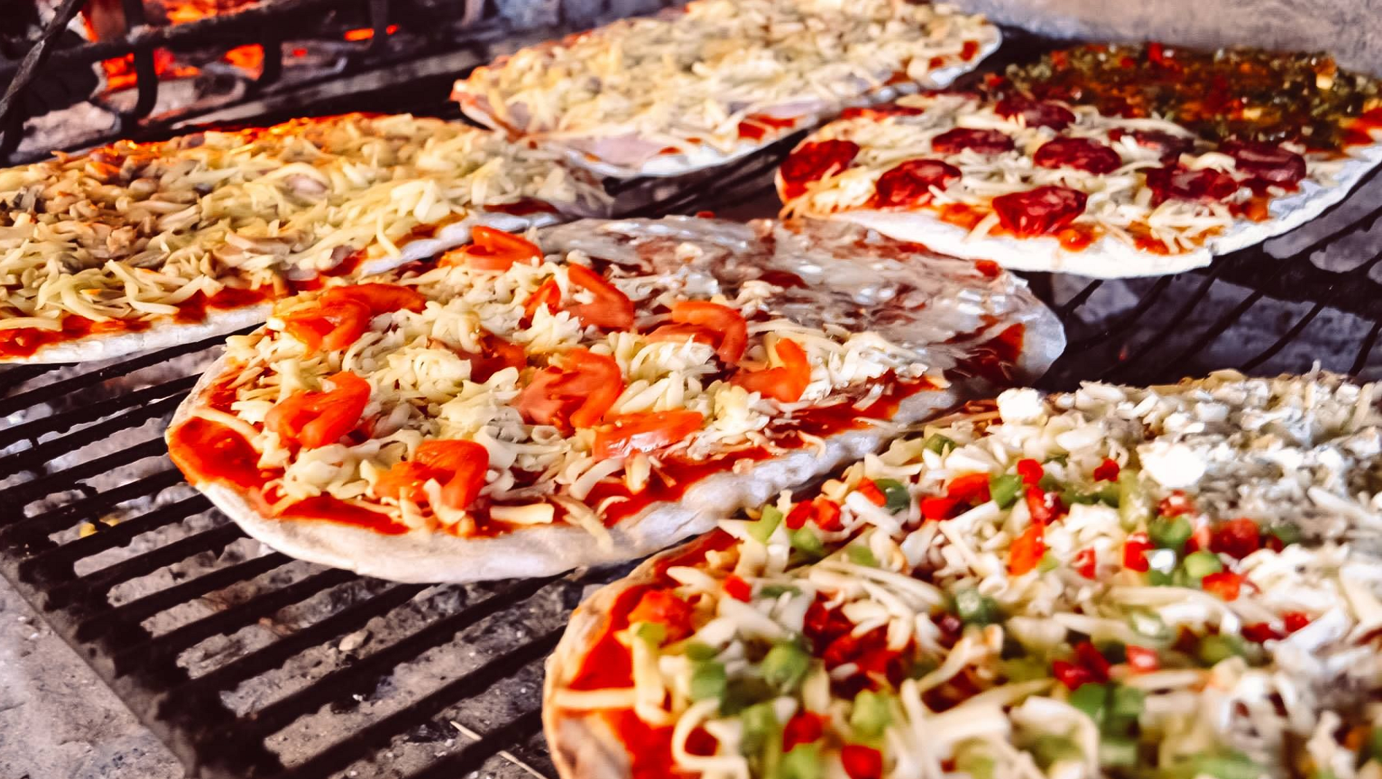 Enterate cómo hacer unas ricas pizzas a la parrilla para disfrutar este 